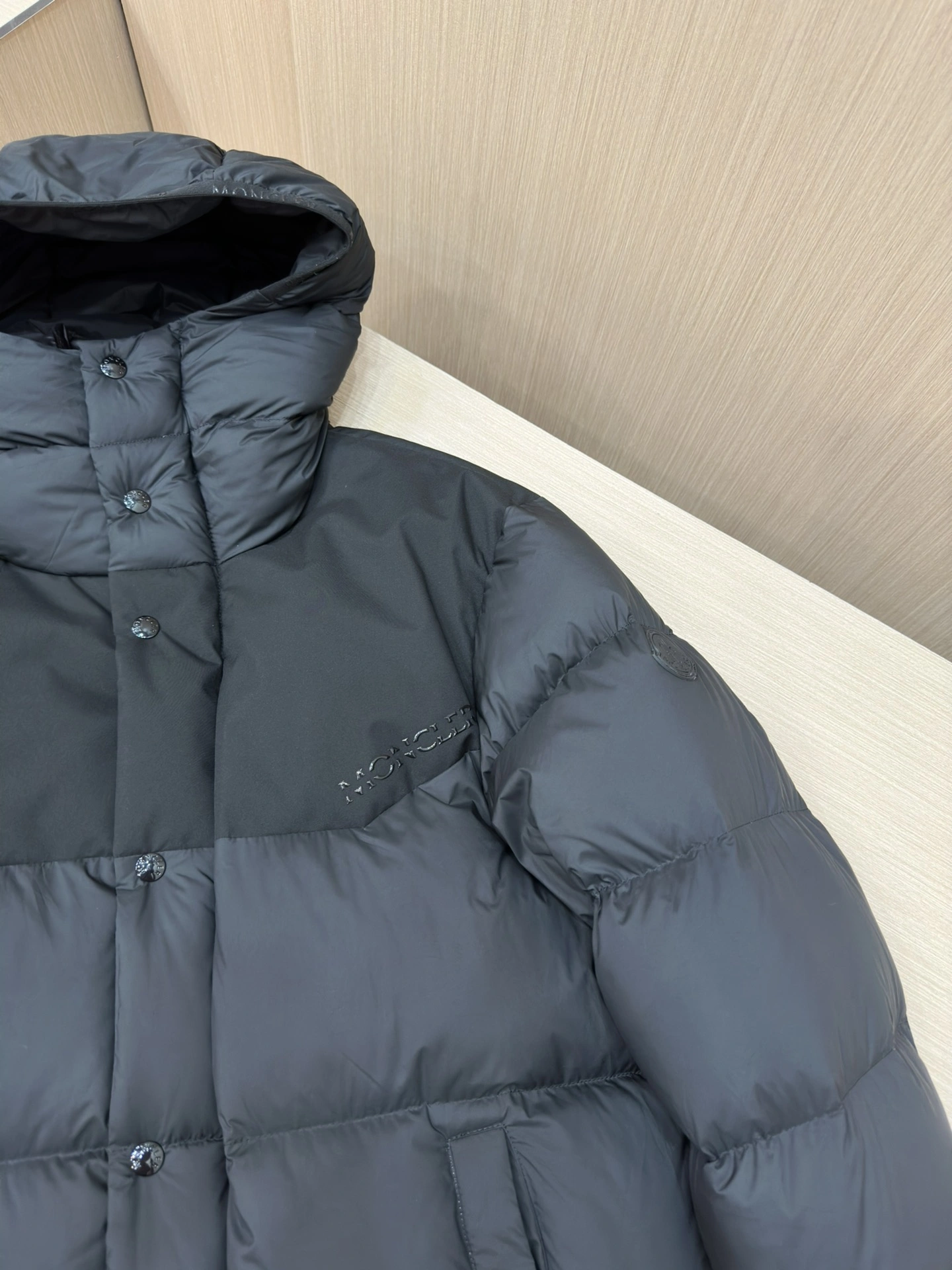 Lightweight Moncler Down Jackets 145350