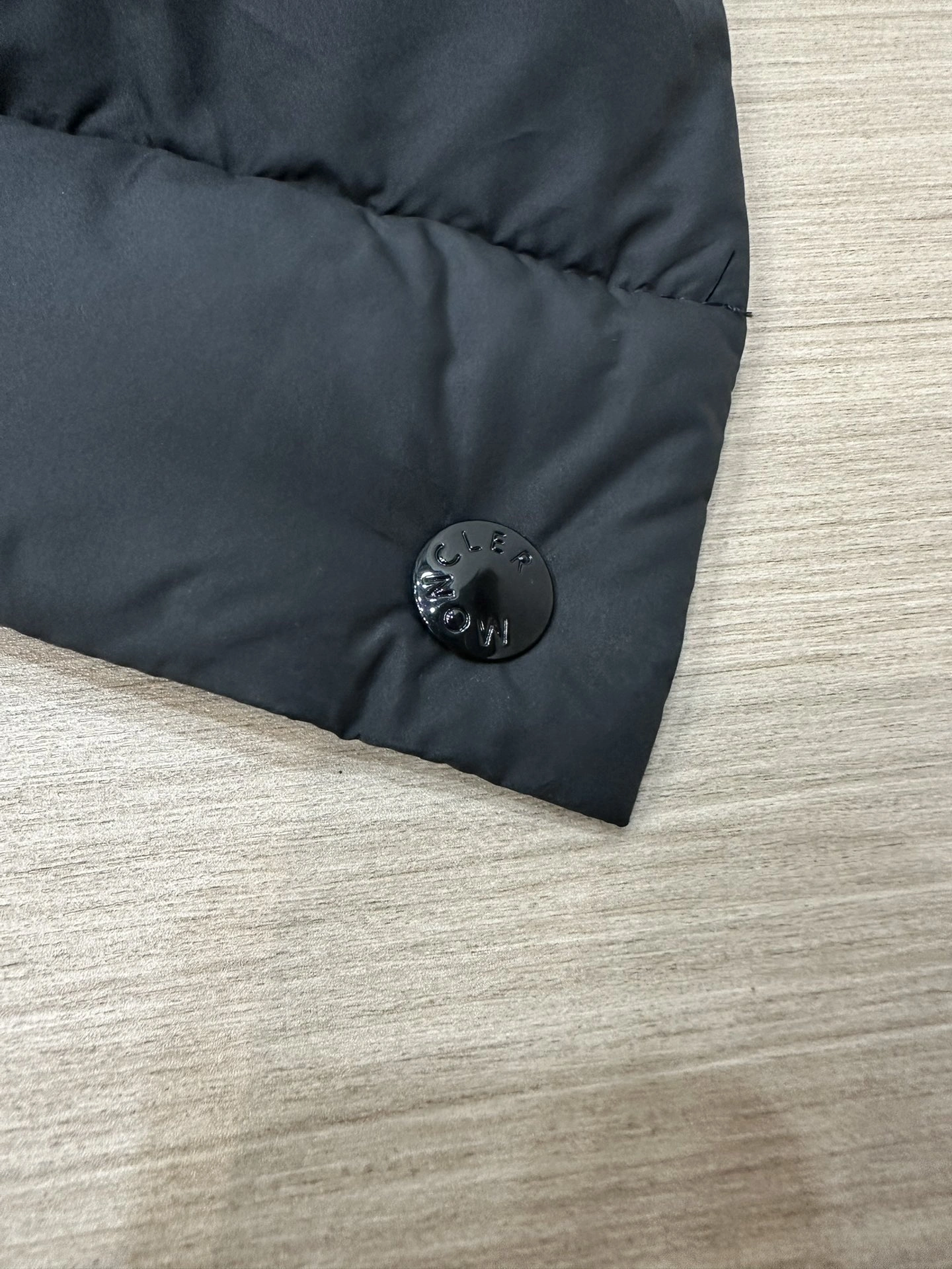 Lightweight Moncler Down Jackets 145350