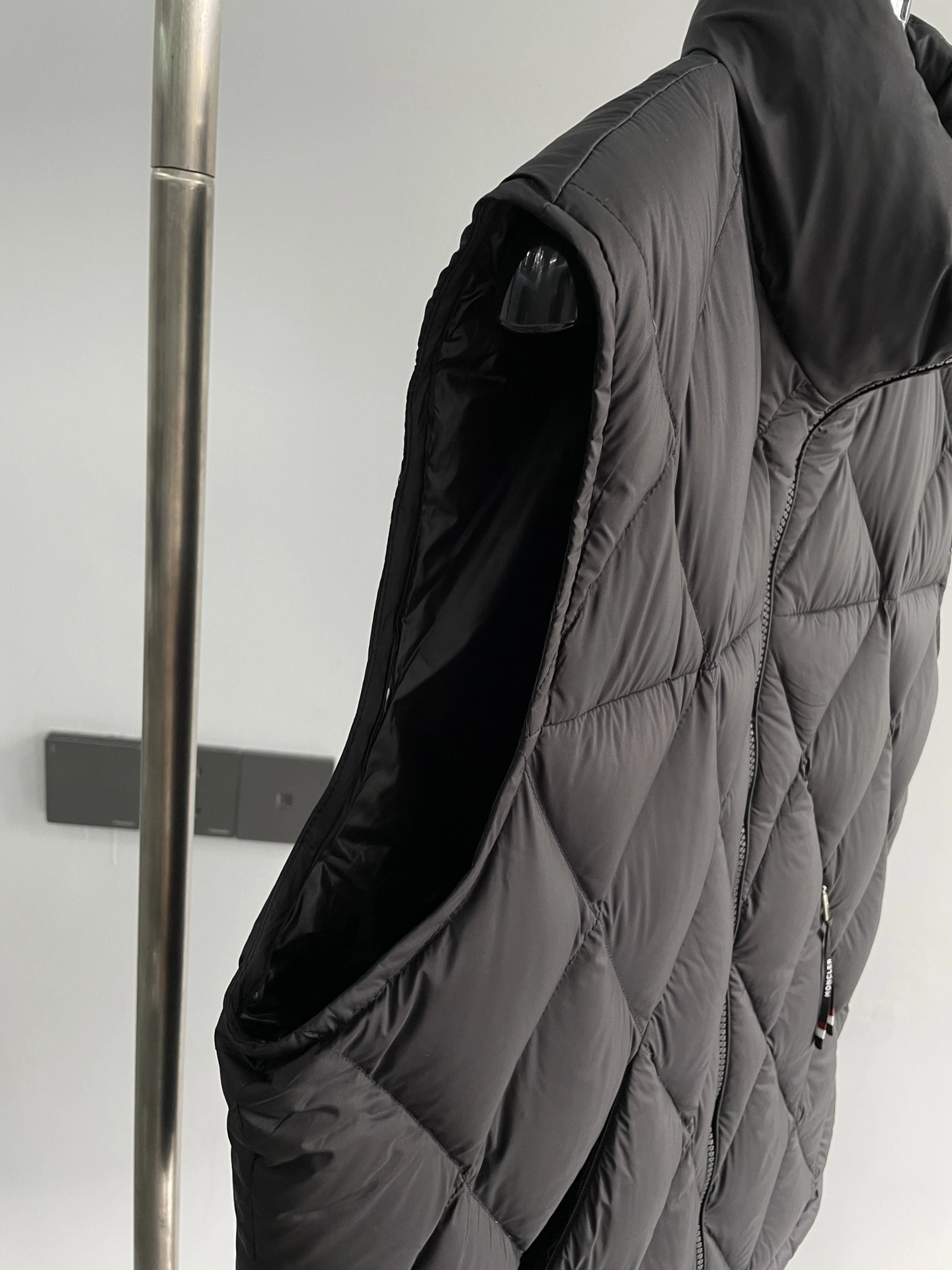 FlexibleFit Moncler Down Jackets 145363