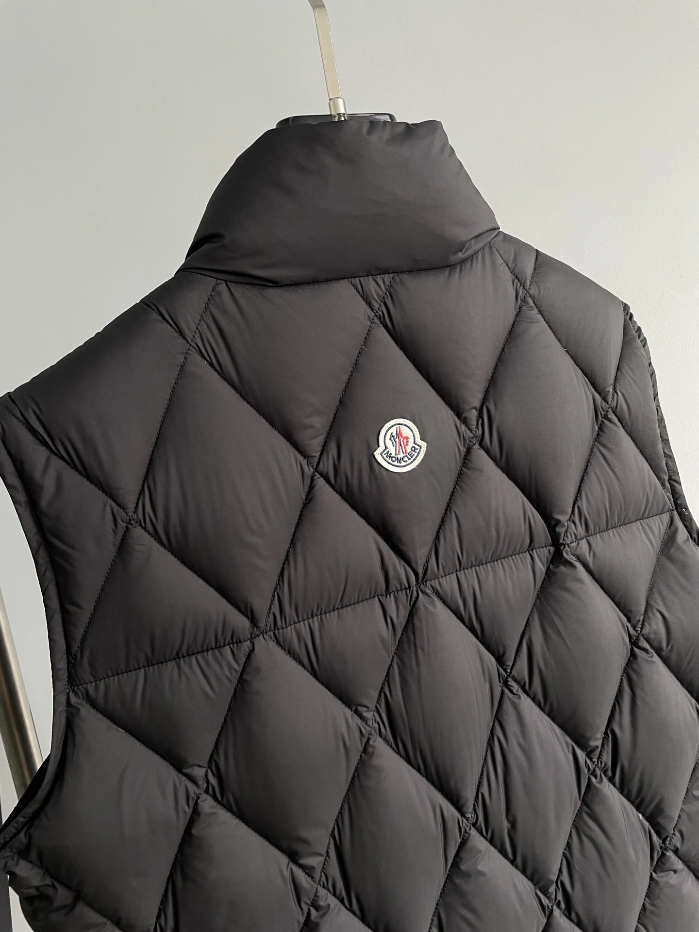 FlexibleFit Moncler Down Jackets 145363