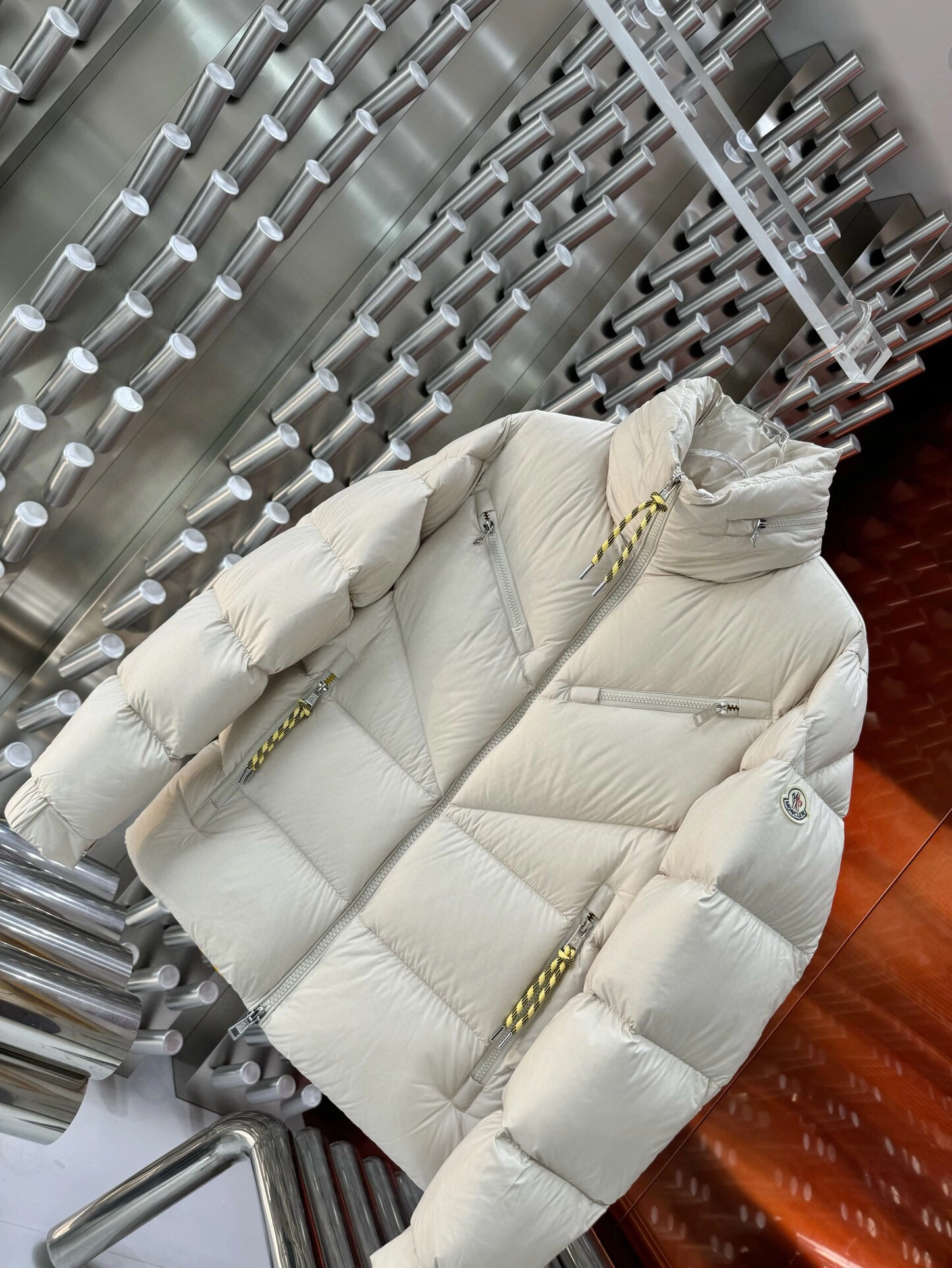 Moncler Down Jackets Durable 145374