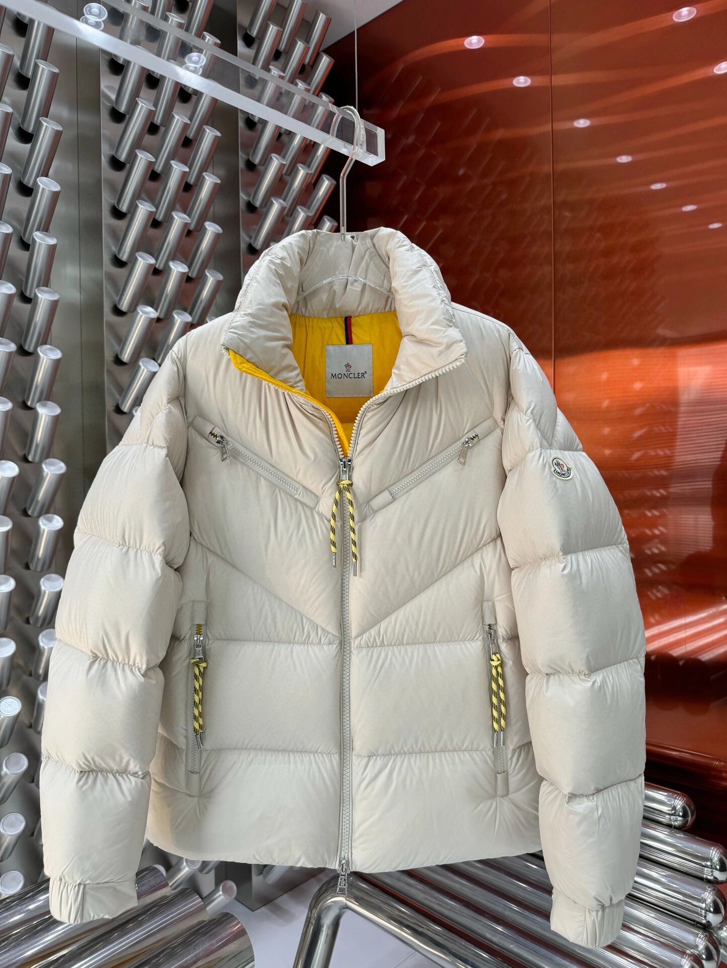 Moncler Down Jackets Durable 145374