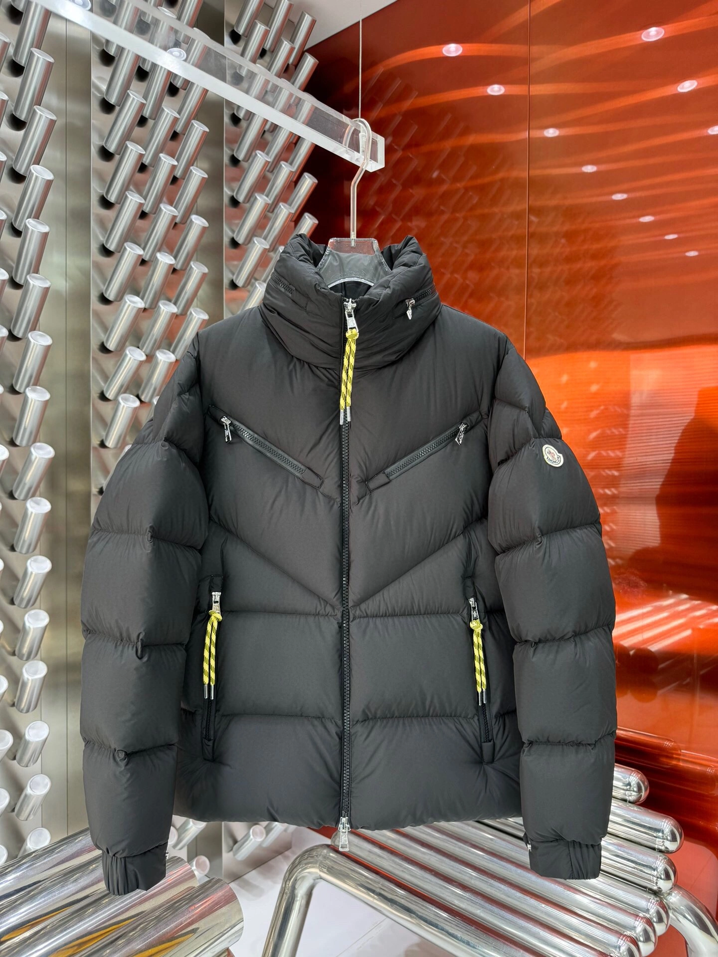 Durable Moncler Down Jackets 145365