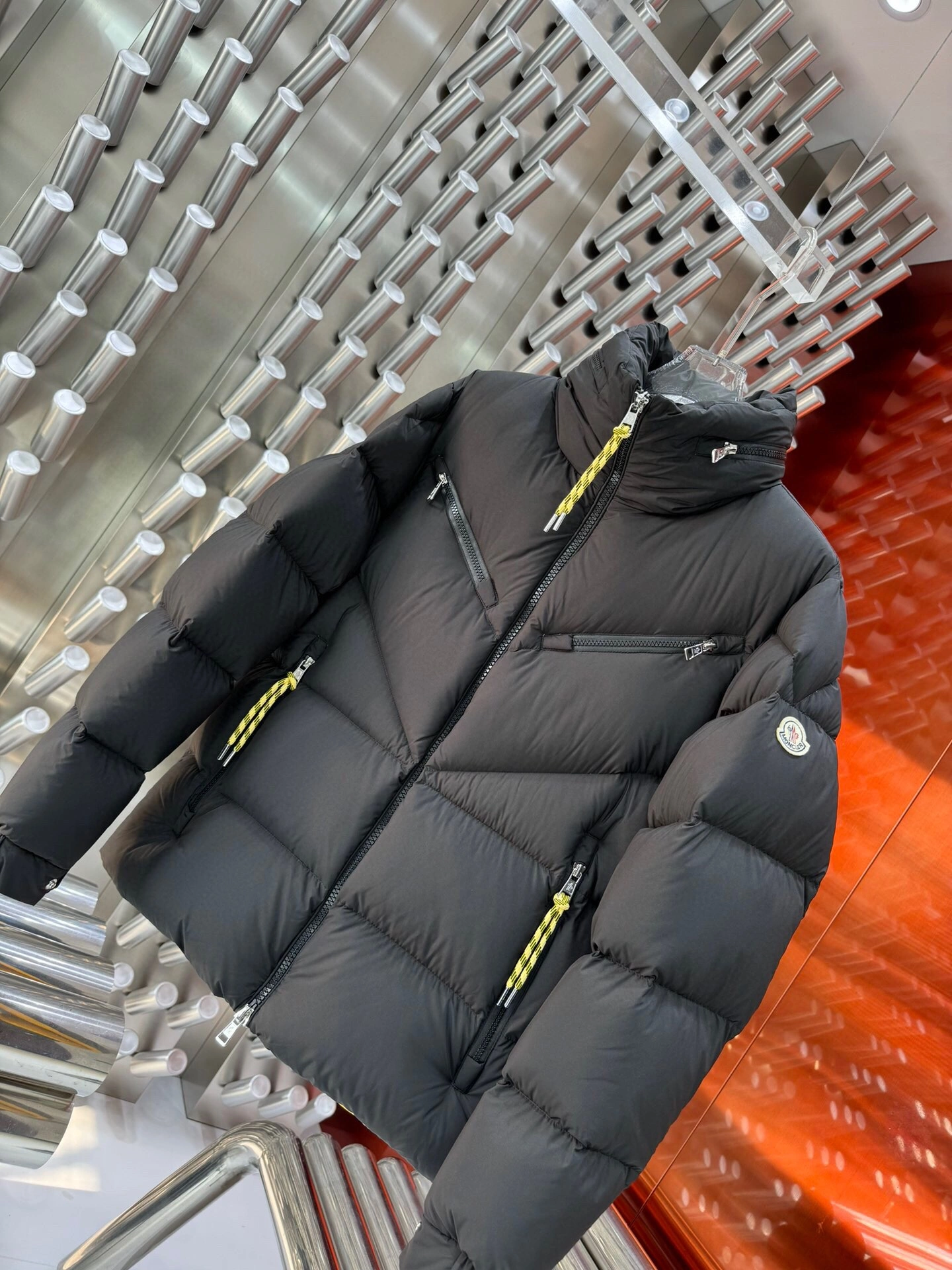 Durable Moncler Down Jackets 145365