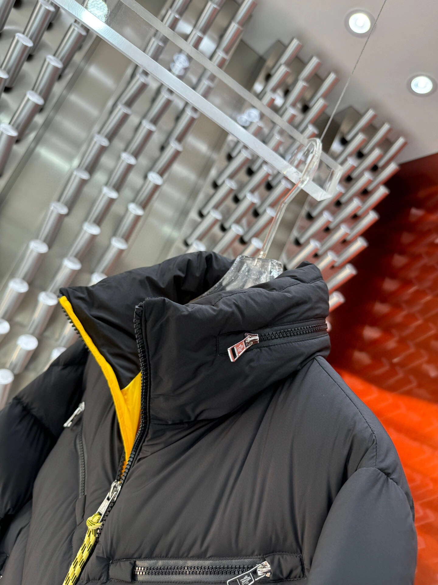 Durable Moncler Down Jackets 145365