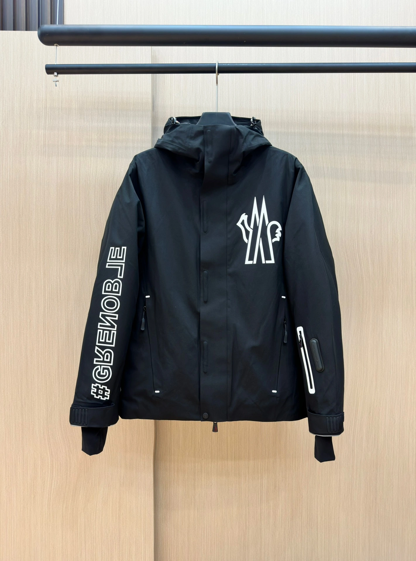 Sustainable Moncler Down Jackets 145348