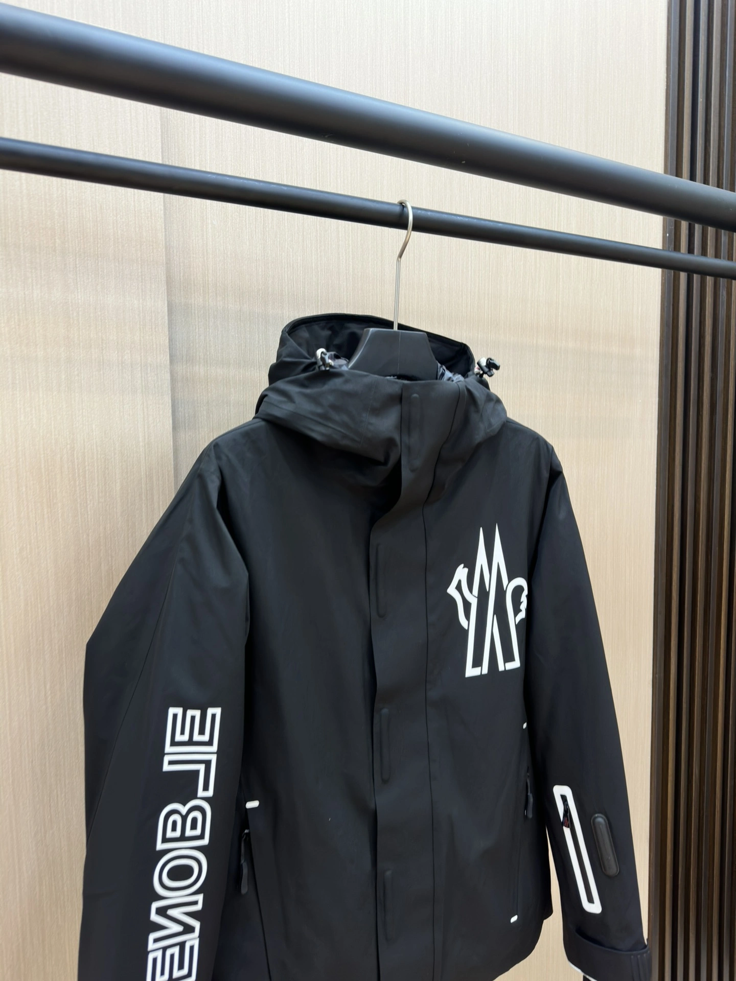 Sustainable Moncler Down Jackets 145348