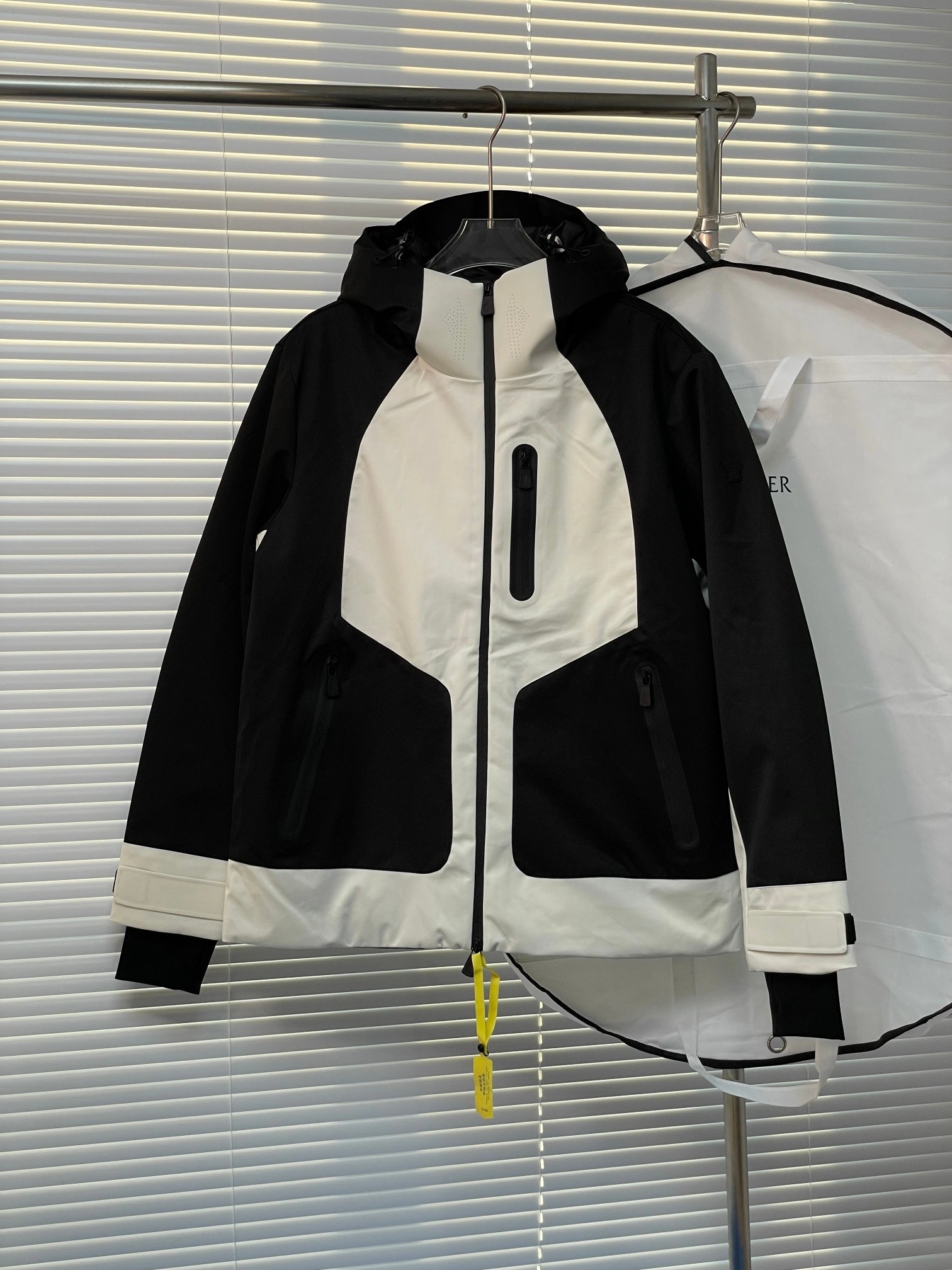 Moncler Down Jackets Thermal 145347