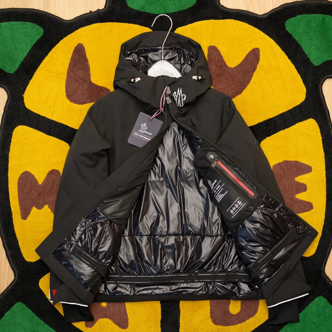Moncler Down Jackets Refined 145345