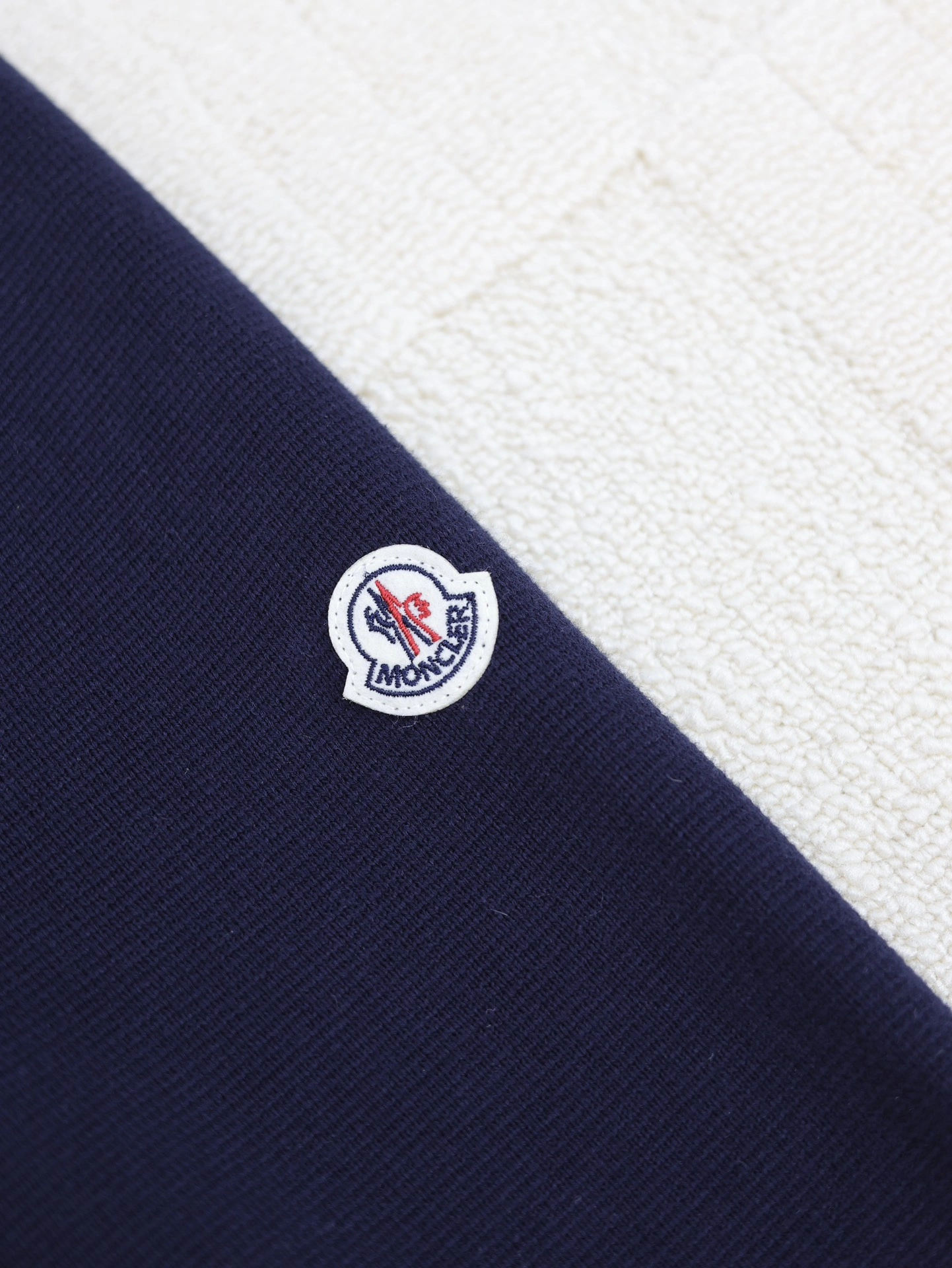Moncler Down Jackets OnTrend 145341