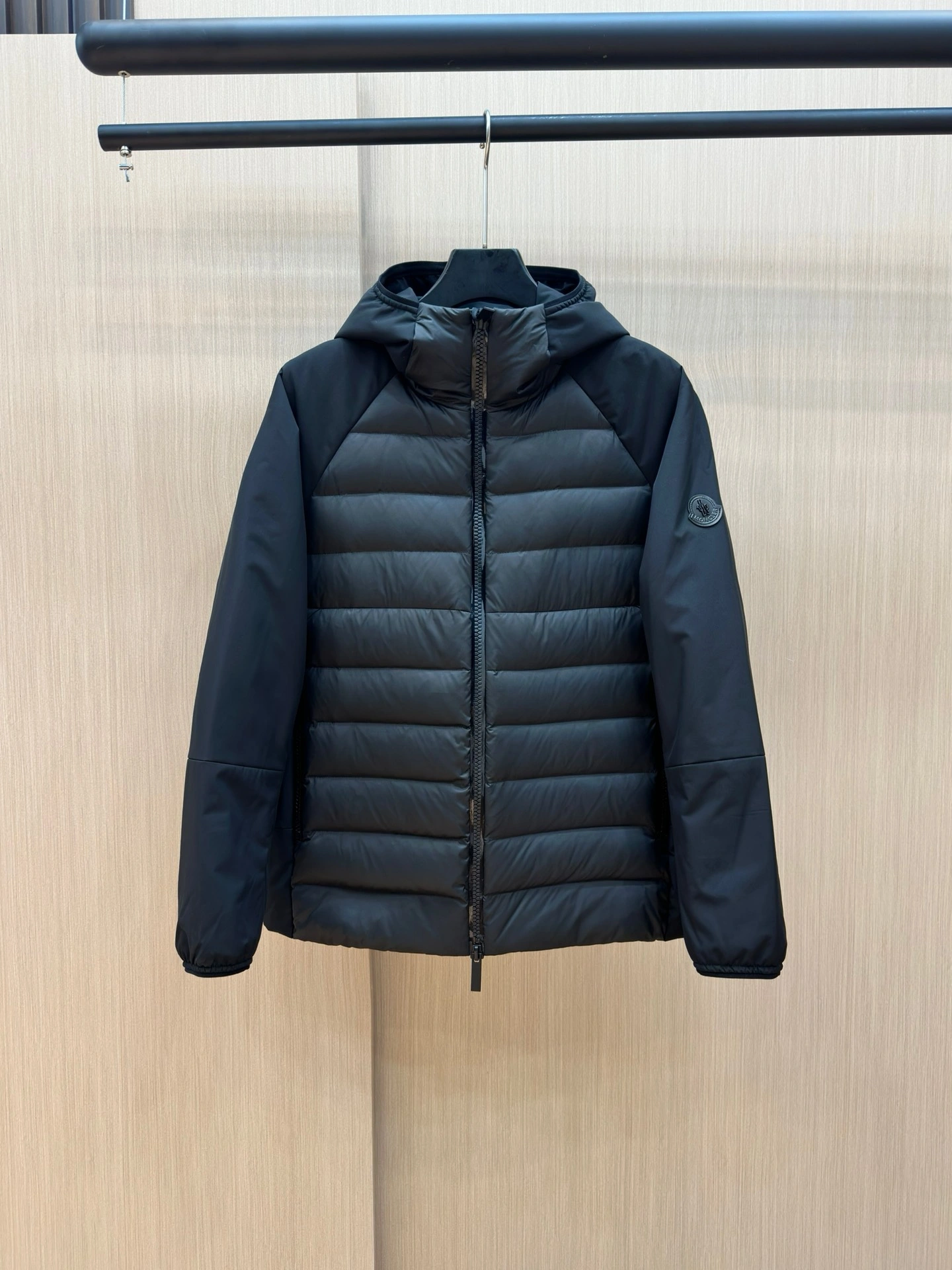 Moncler Down Jackets Durable 145340