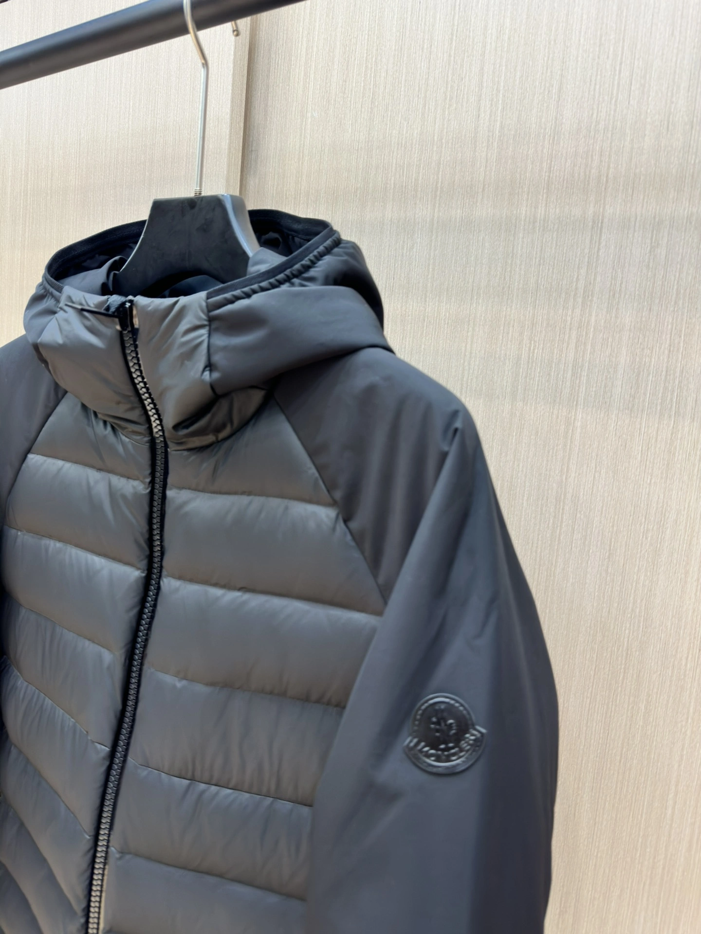 Moncler Down Jackets Durable 145340