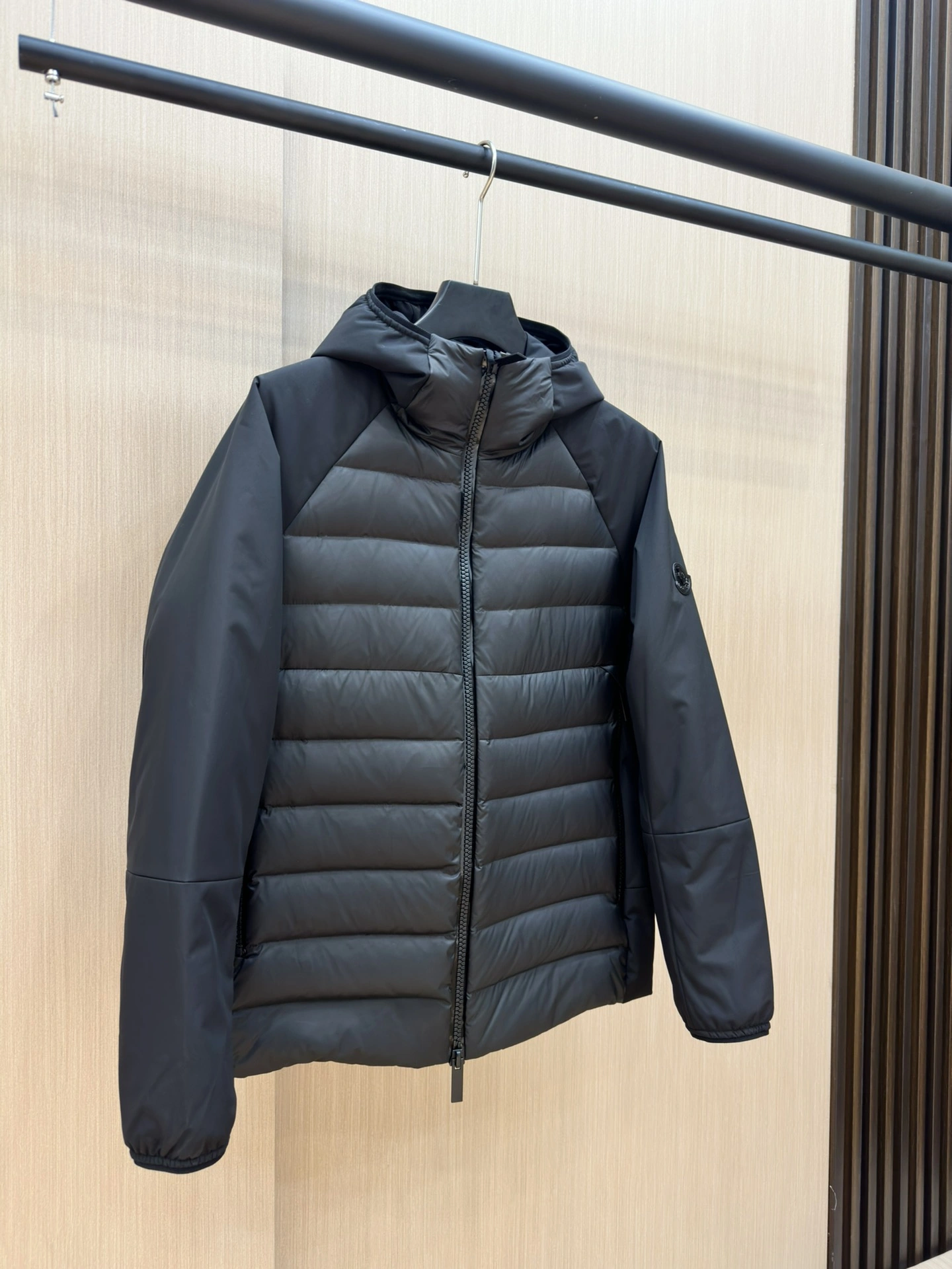 Moncler Down Jackets Durable 145340
