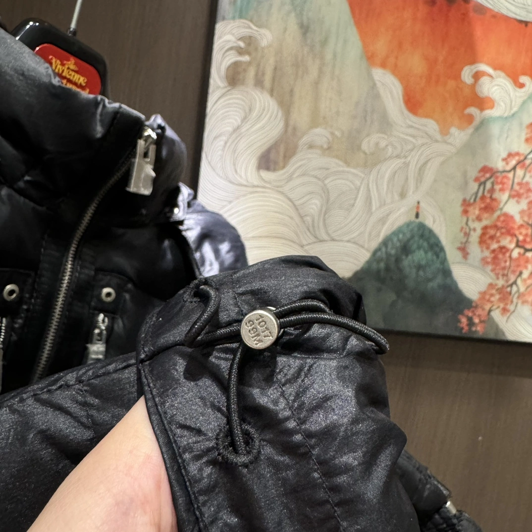 Refined Moncler Down Jackets 145339