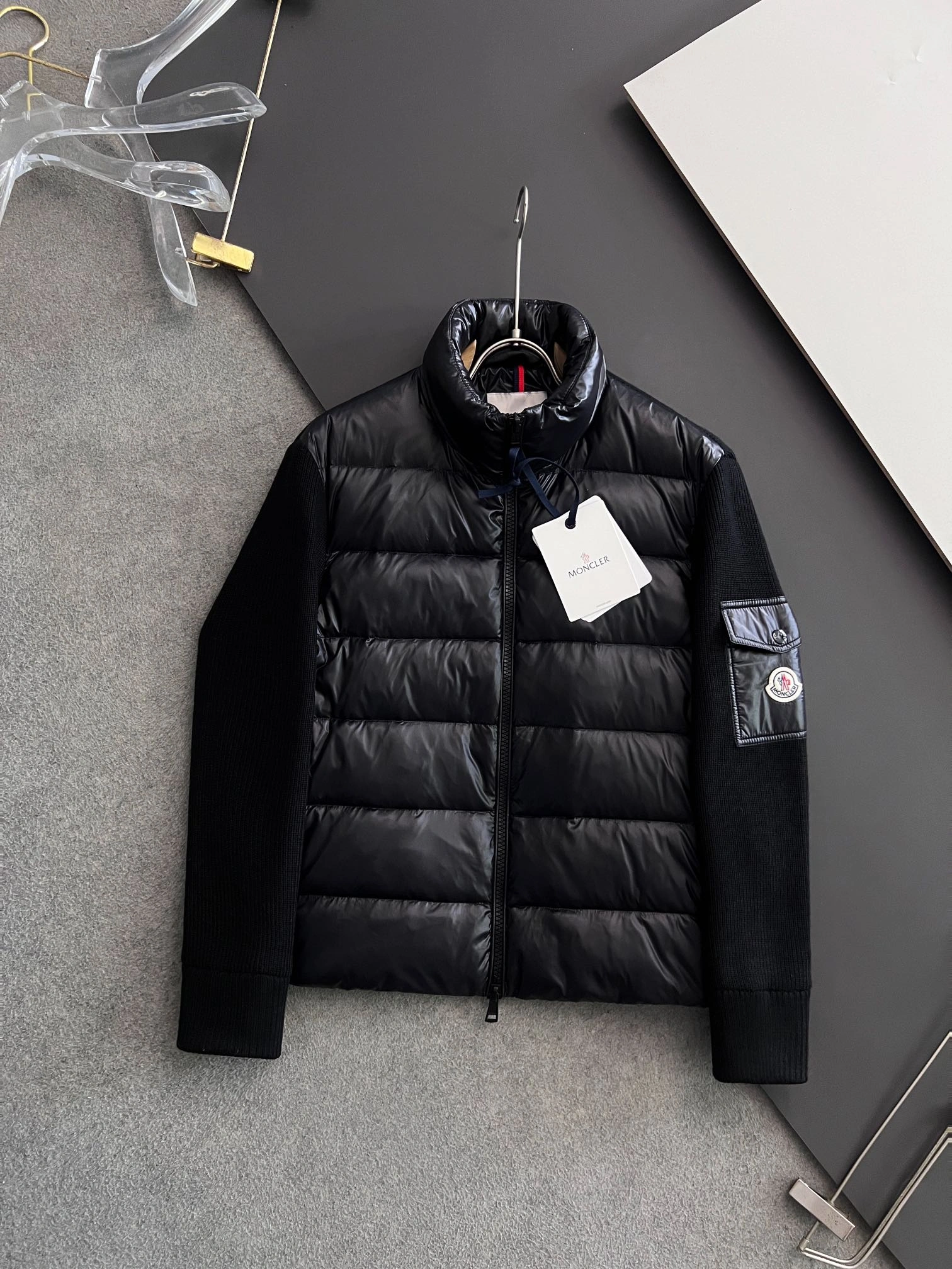 Casual Moncler Down Jackets 145334