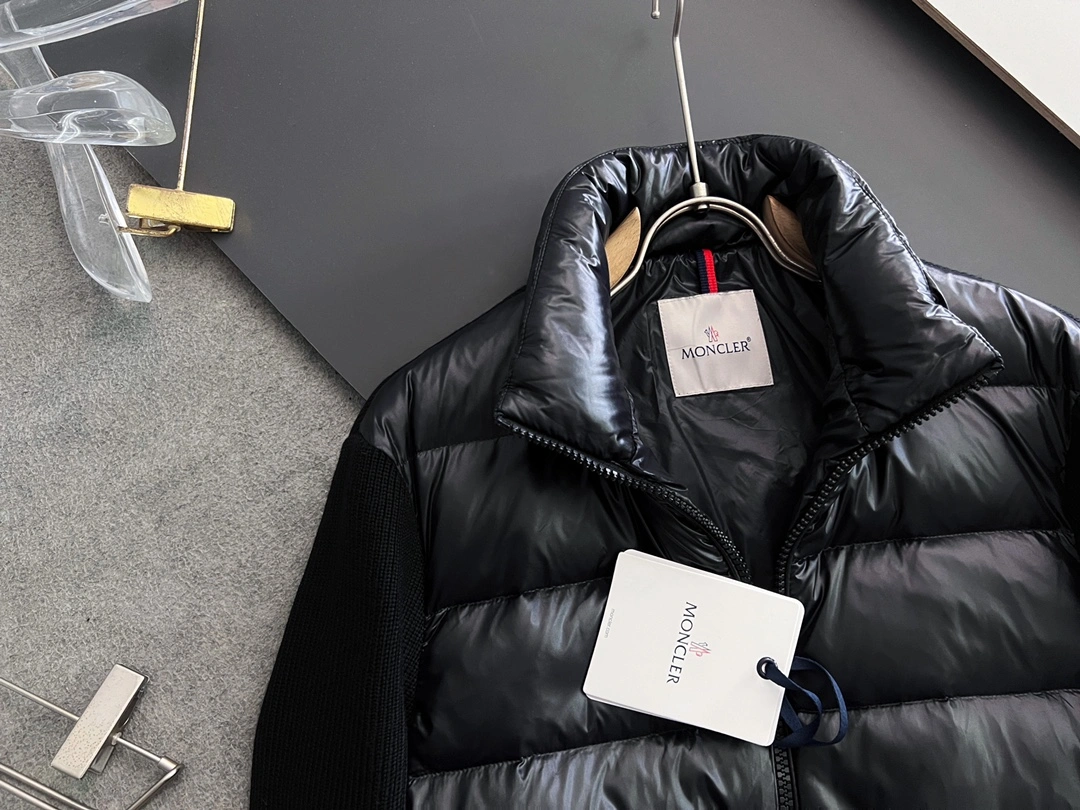 Casual Moncler Down Jackets 145334