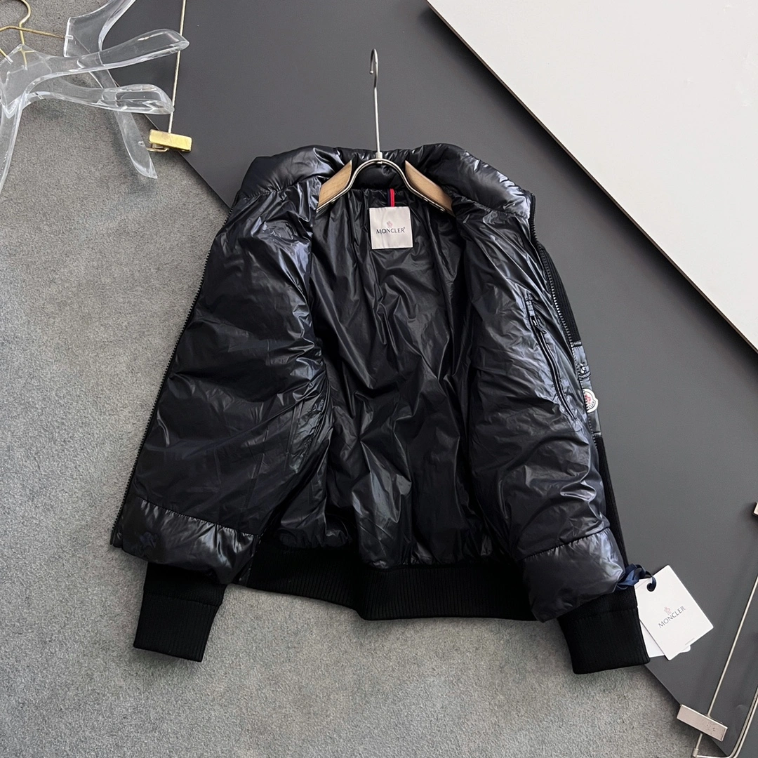 Casual Moncler Down Jackets 145334