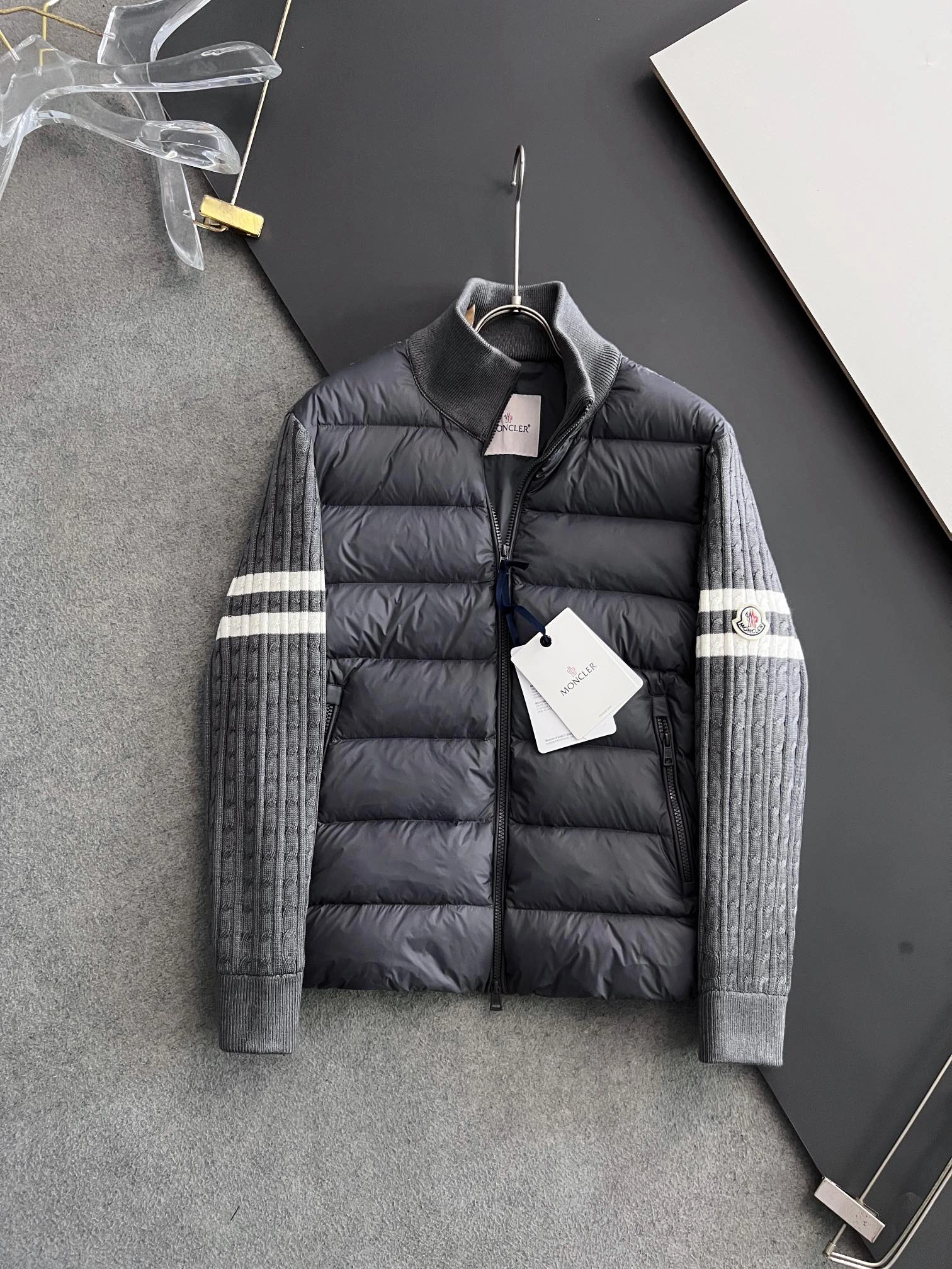 Moncler Down Jackets Bright 145316