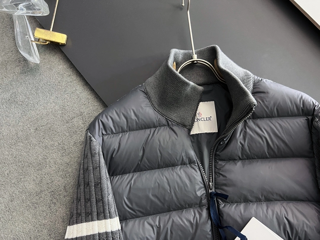 Moncler Down Jackets Bright 145316