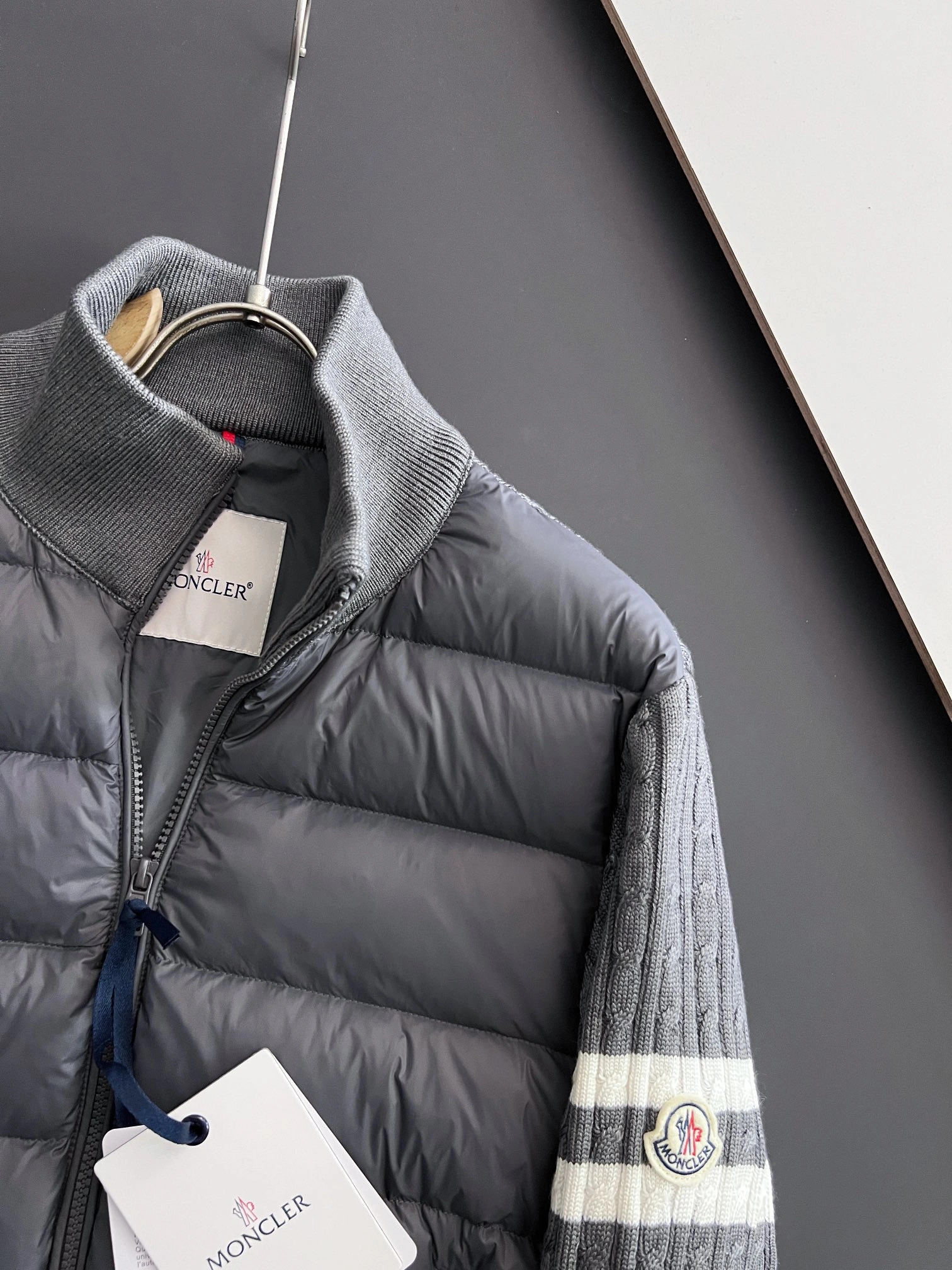 Moncler Down Jackets Bright 145316