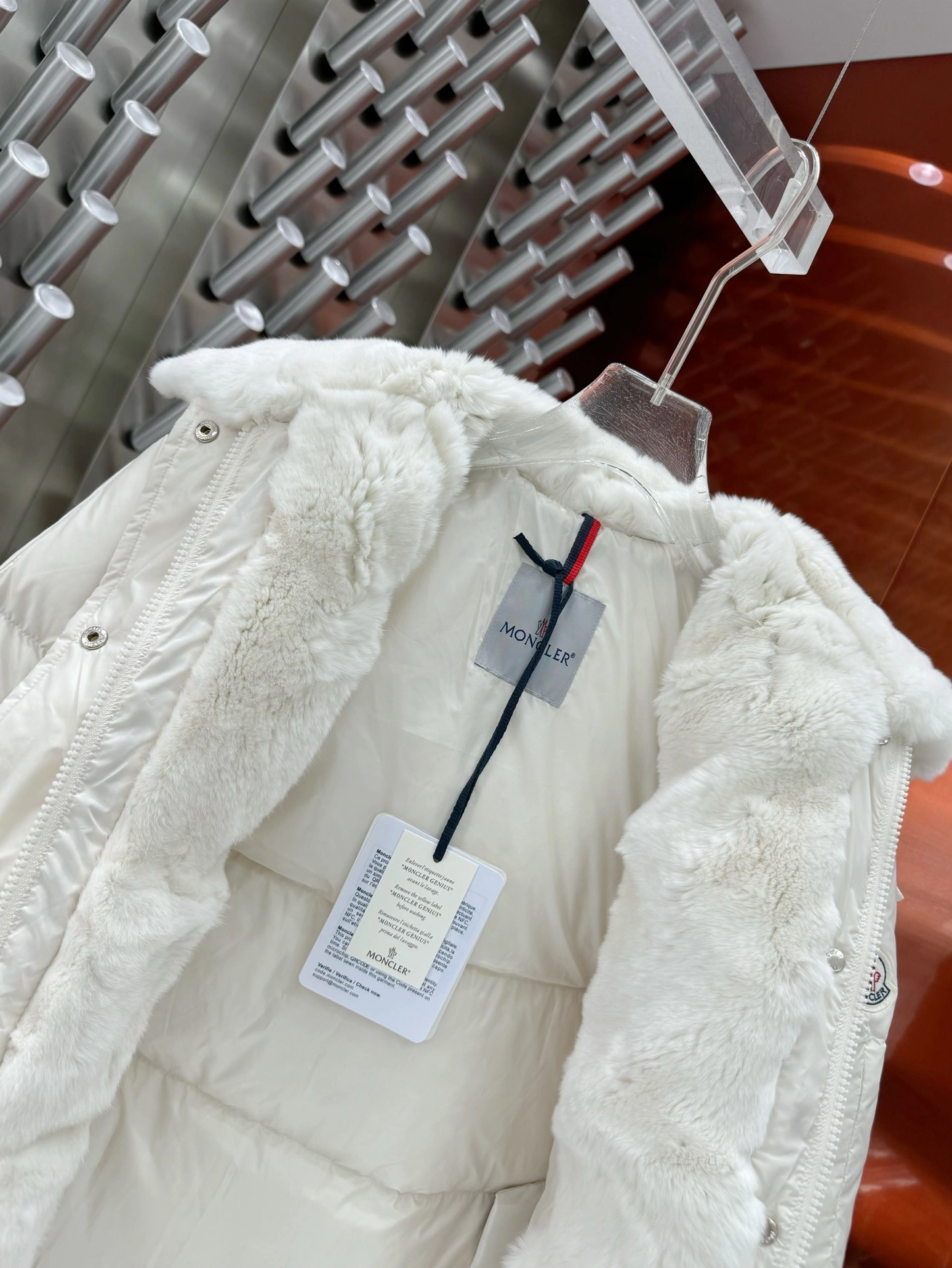 Moncler Down Jackets Breathable 145318