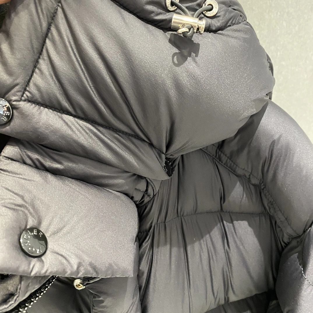 Moncler Down Jackets Thermal 145320