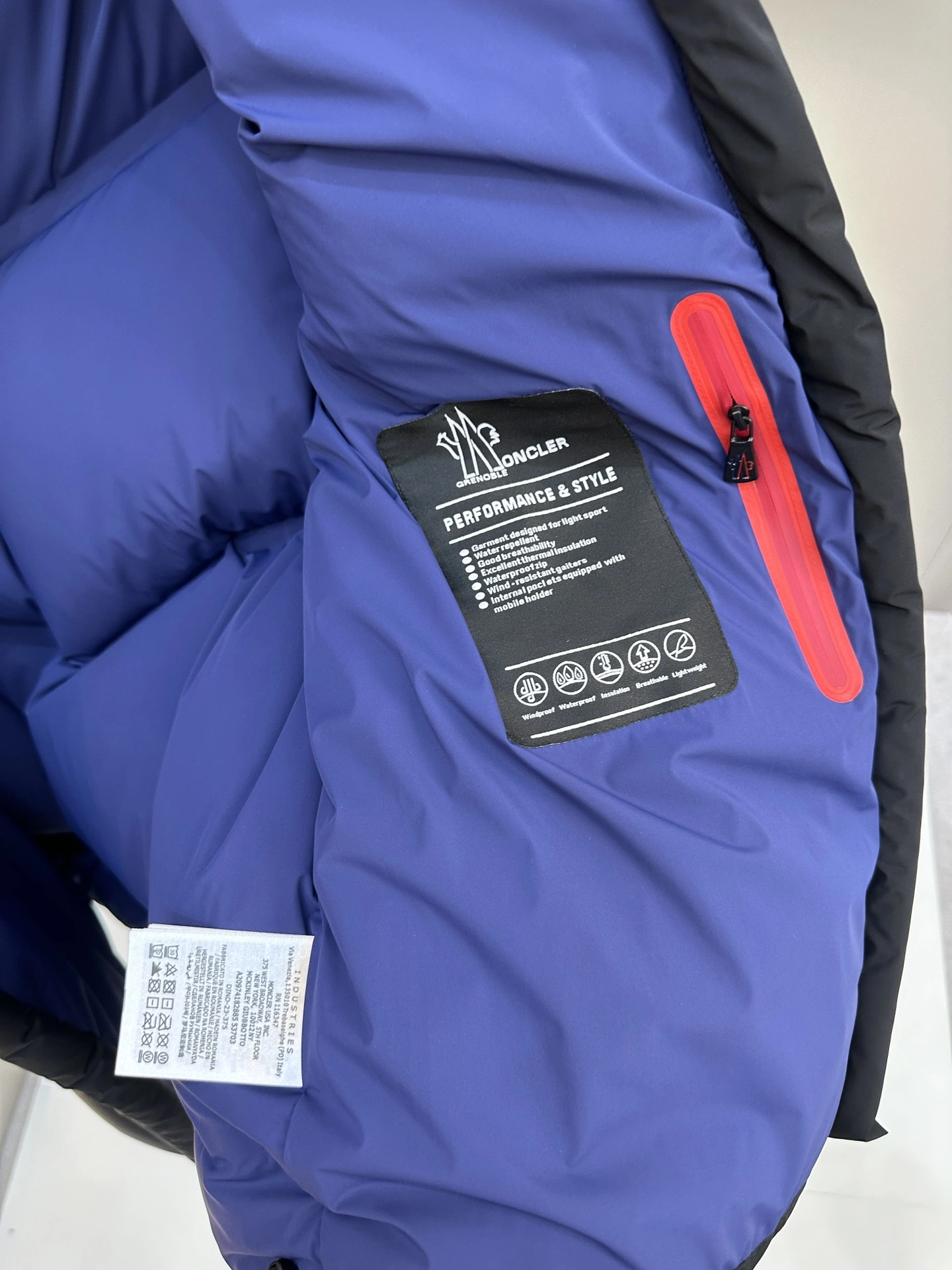 Moncler Down Jackets Compact 145317