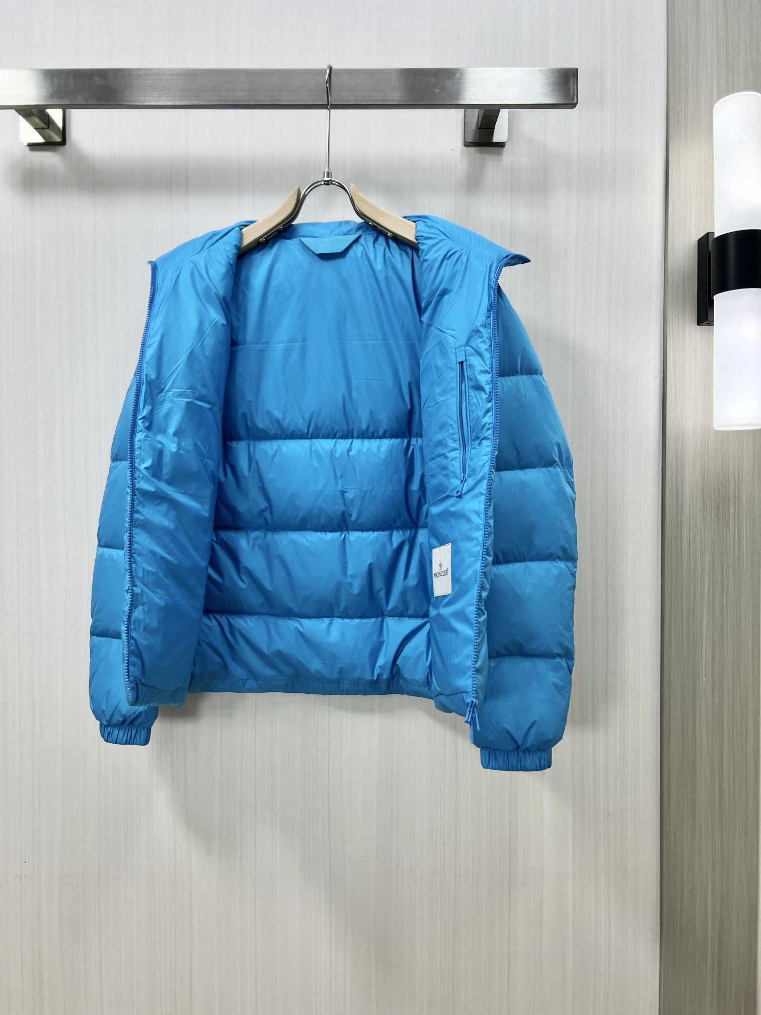 Moncler Down Jackets Lightweight 145324