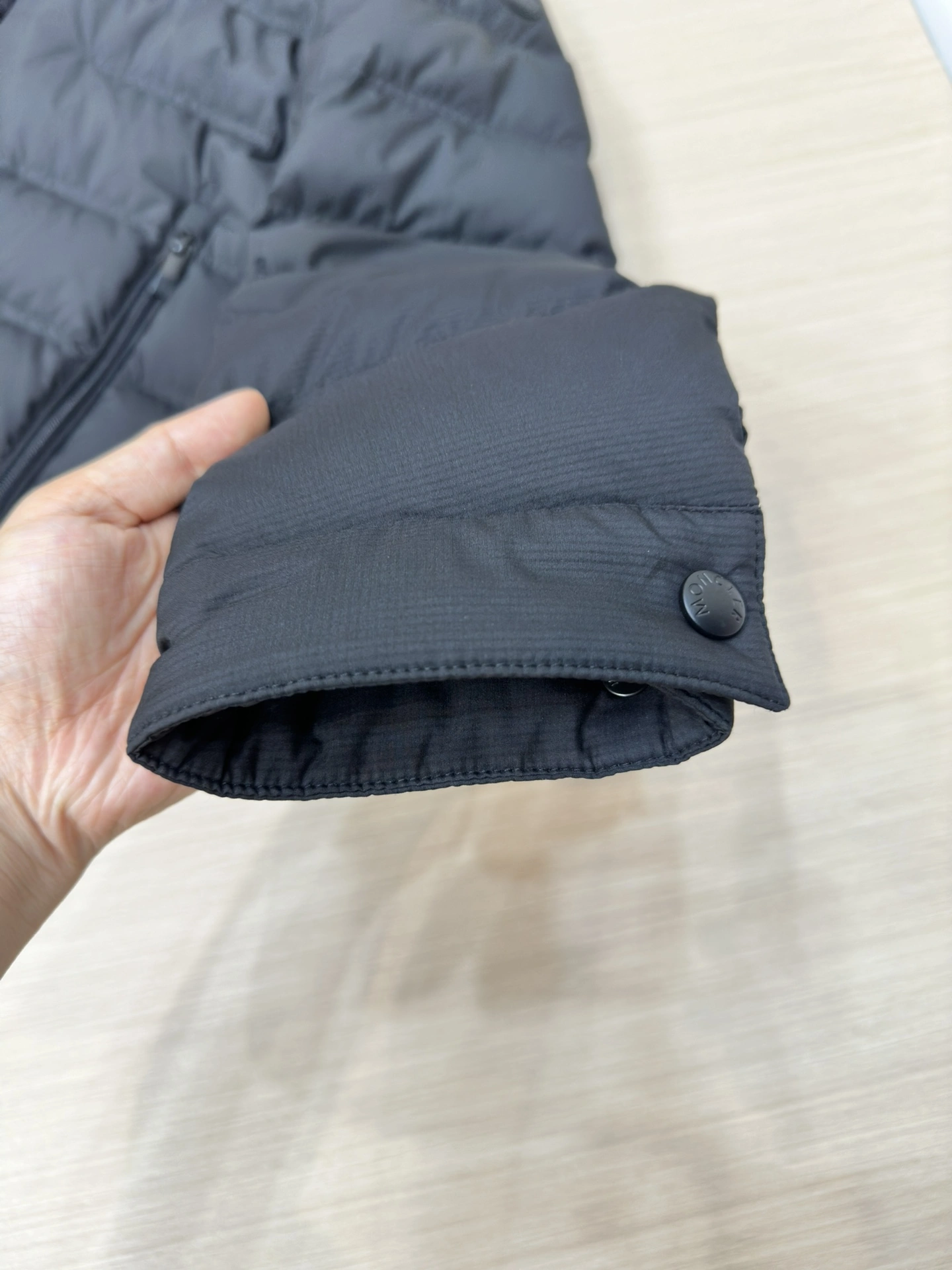 Unisex Moncler Down Jackets 145310