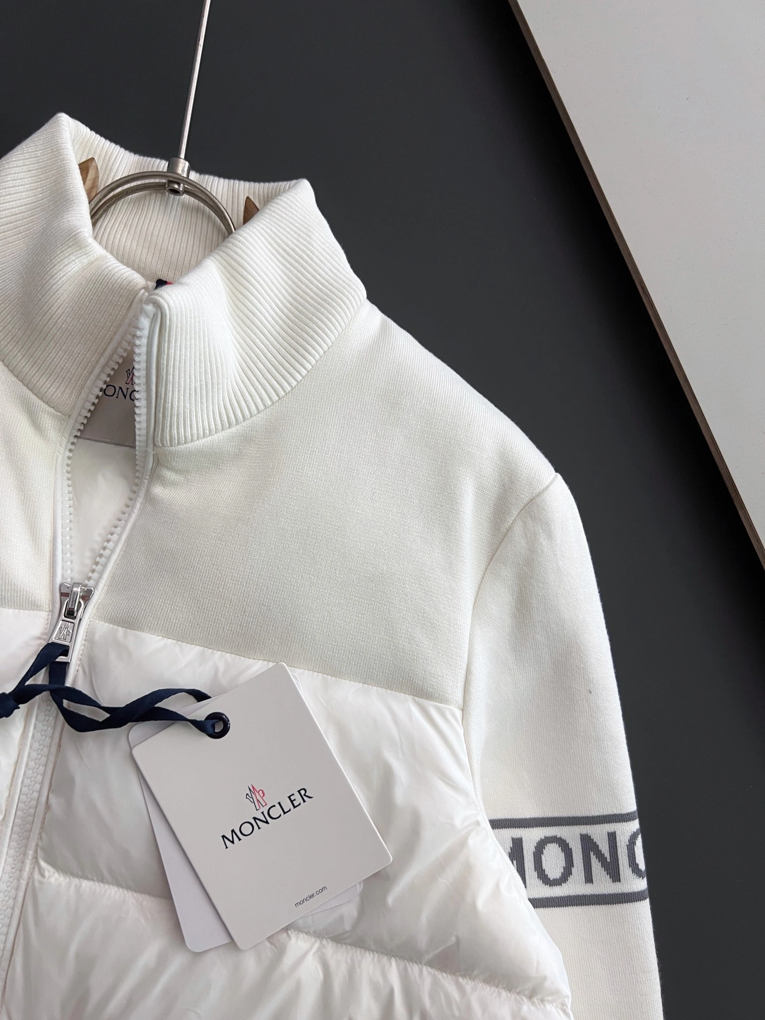 Fashionable Moncler Down Jackets 145315