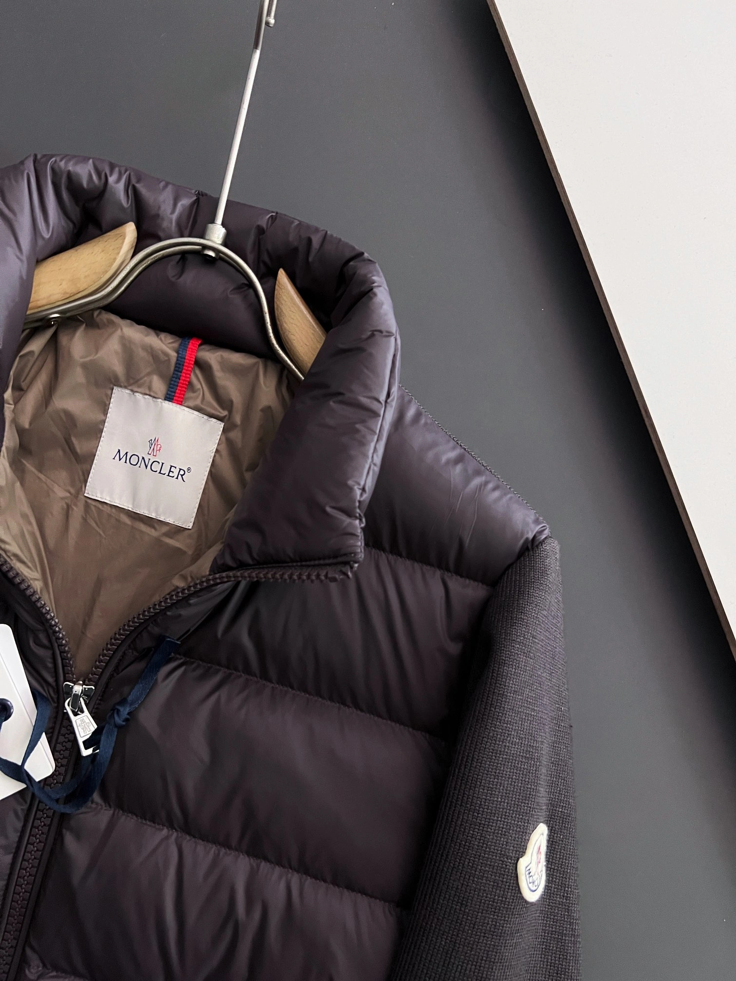 Tailored Moncler Down Jackets 145327