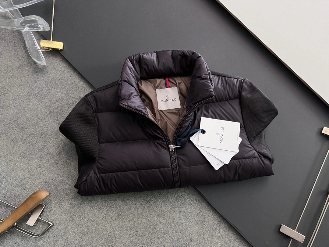Tailored Moncler Down Jackets 145327