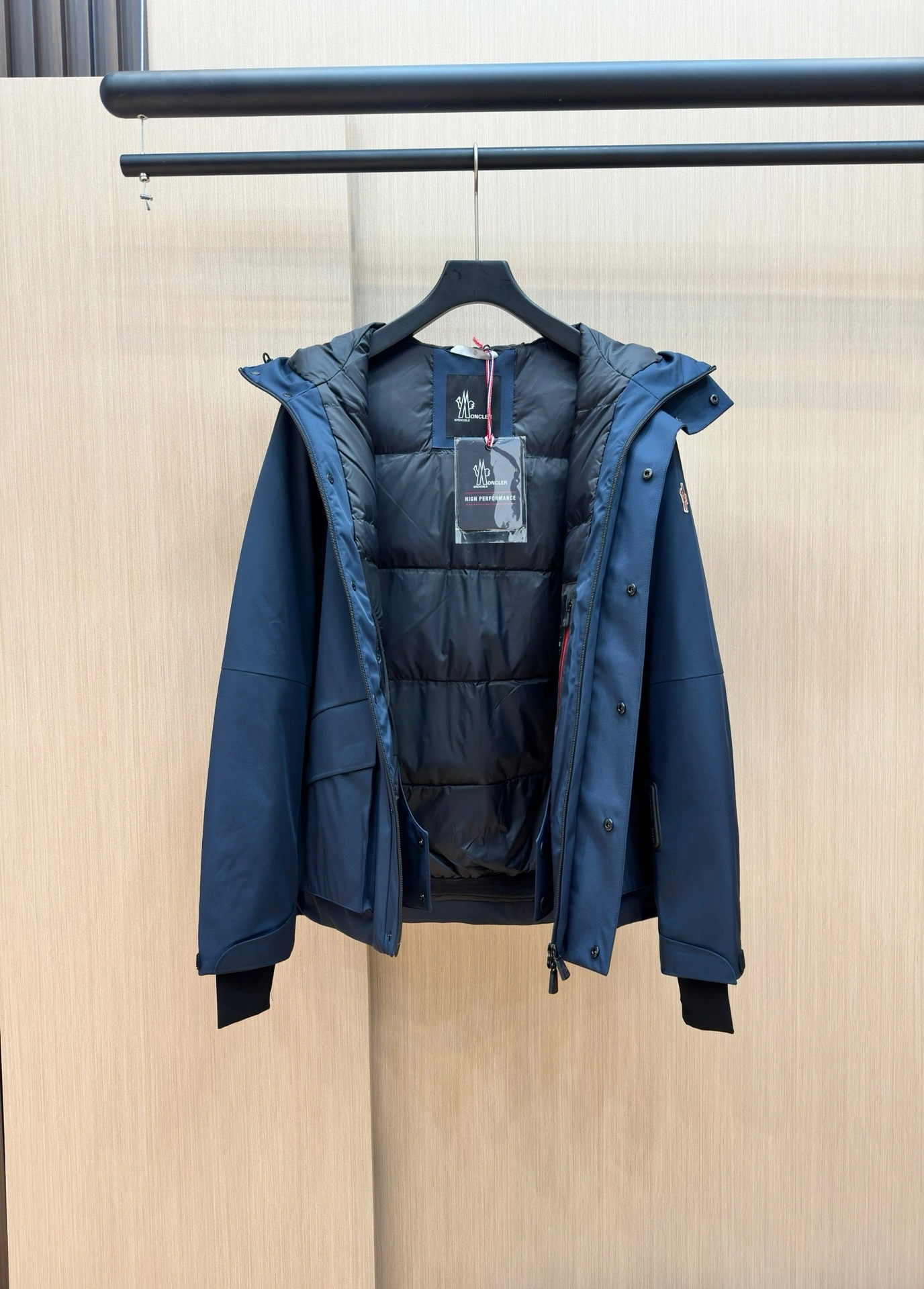 Durable Moncler Down Jackets 145306
