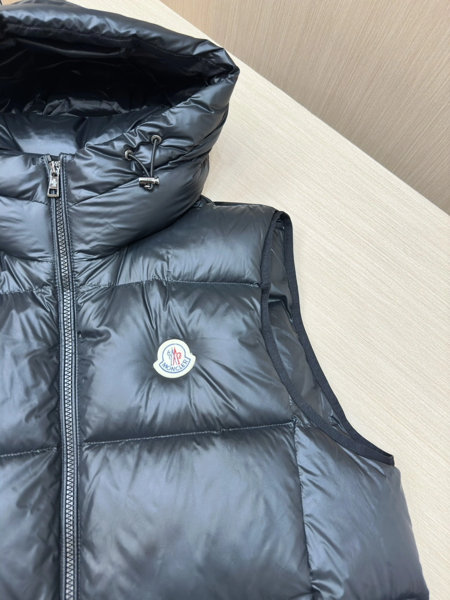 Sporty Moncler Down Jackets 145311