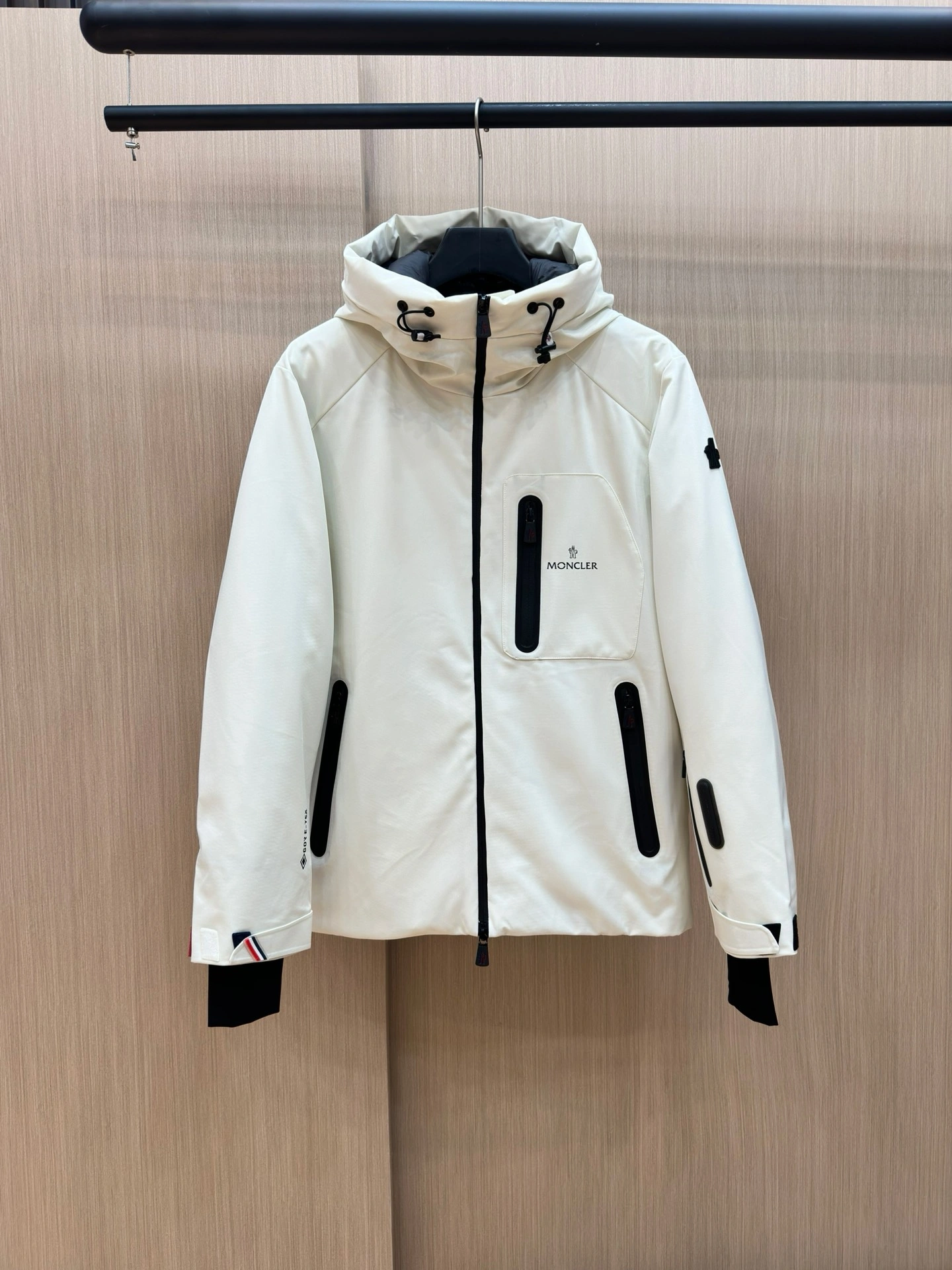 Moncler Down Jackets TechFriendly 145308