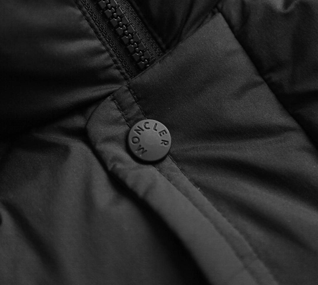 Moncler Down Jackets Stylish 145307