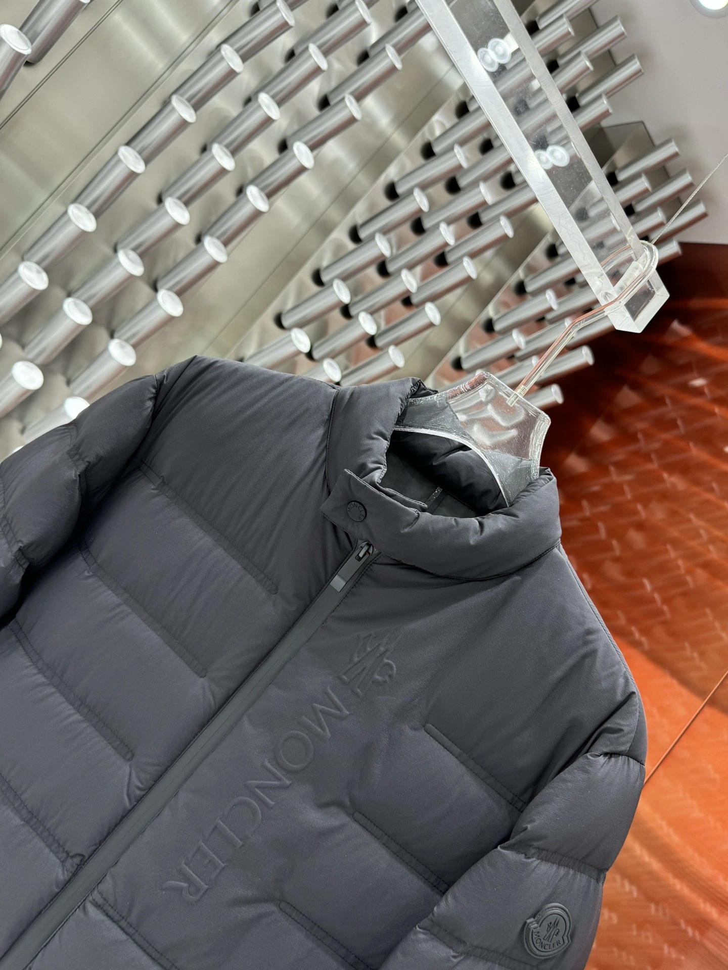 Moncler Down Jackets Soft 145300