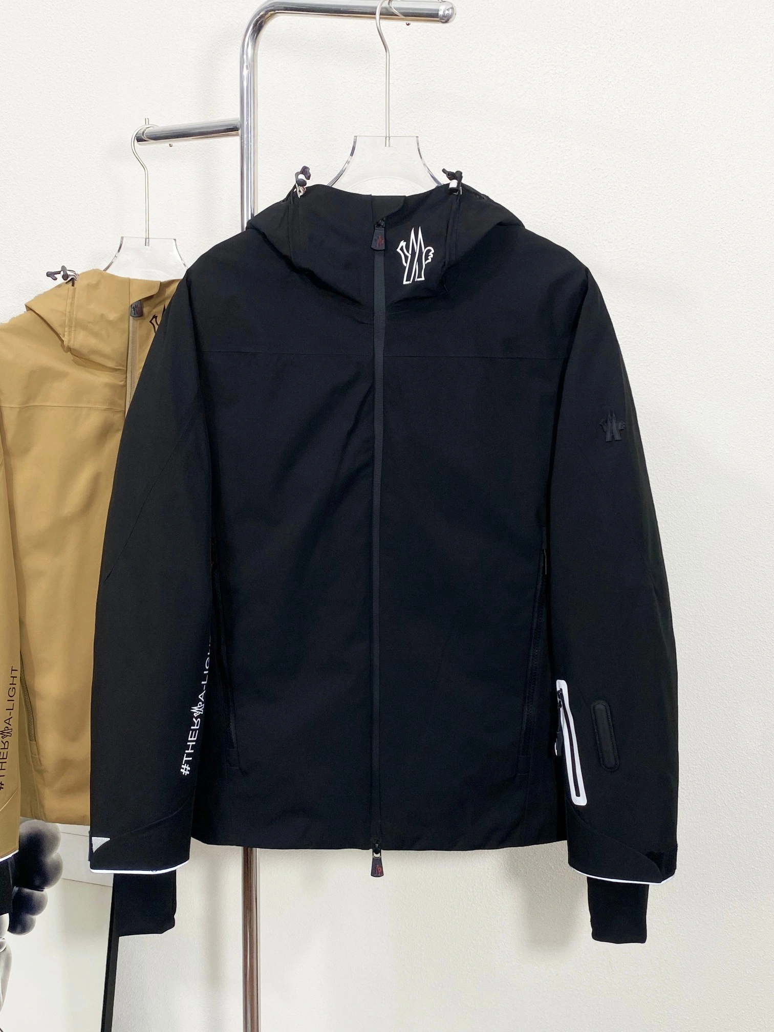 Moncler Down Jackets Flexible 145283