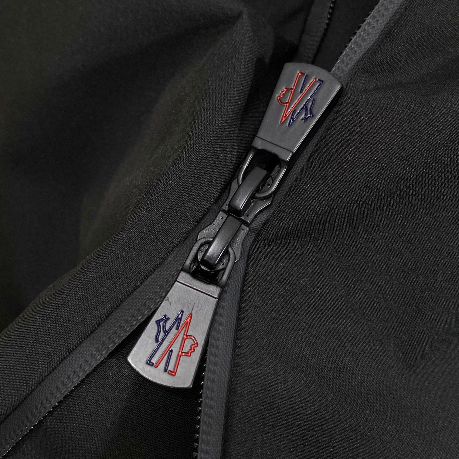 Moncler Down Jackets Flexible 145283