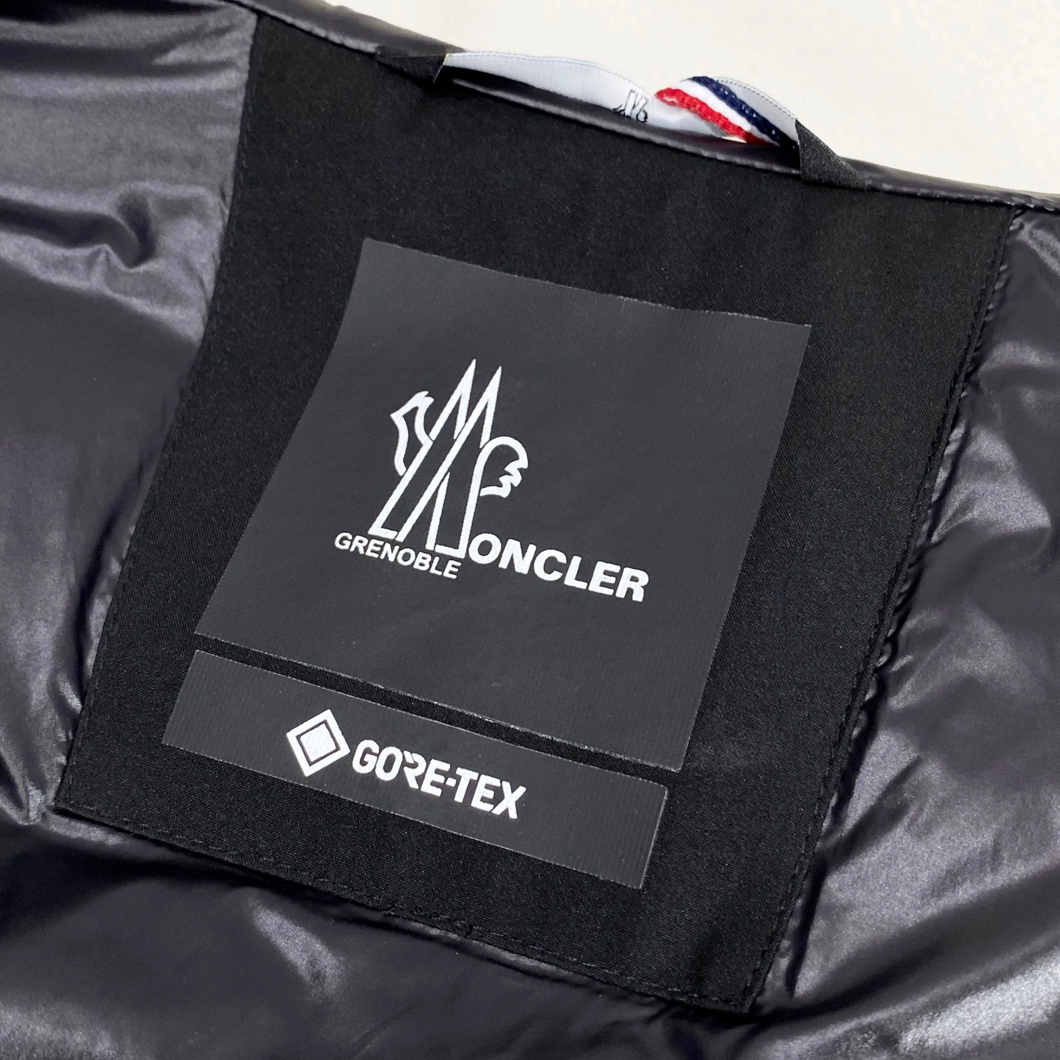 Moncler Down Jackets Flexible 145283