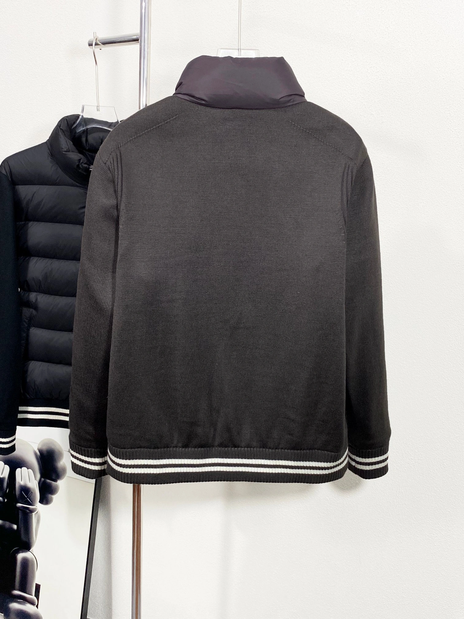 Neat Moncler Down Jackets 145295