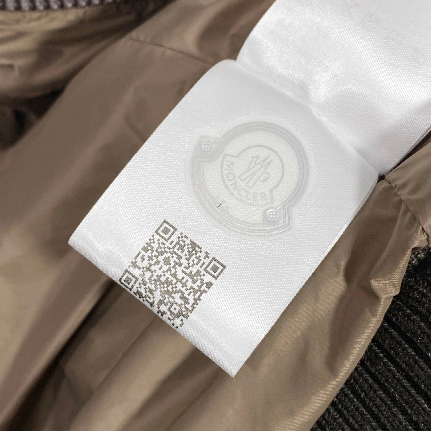 Neat Moncler Down Jackets 145295