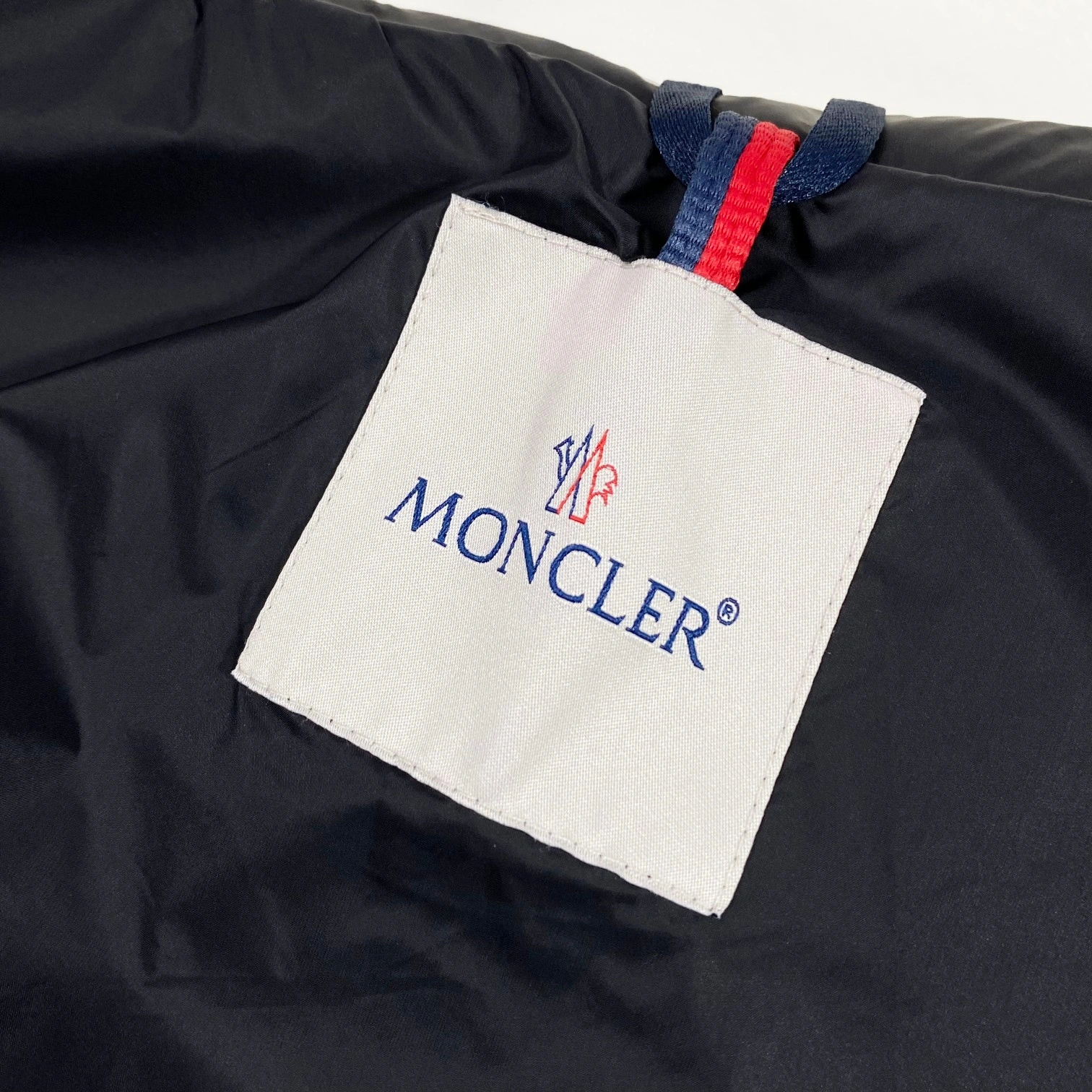 Effortless Moncler Down Jackets 145297