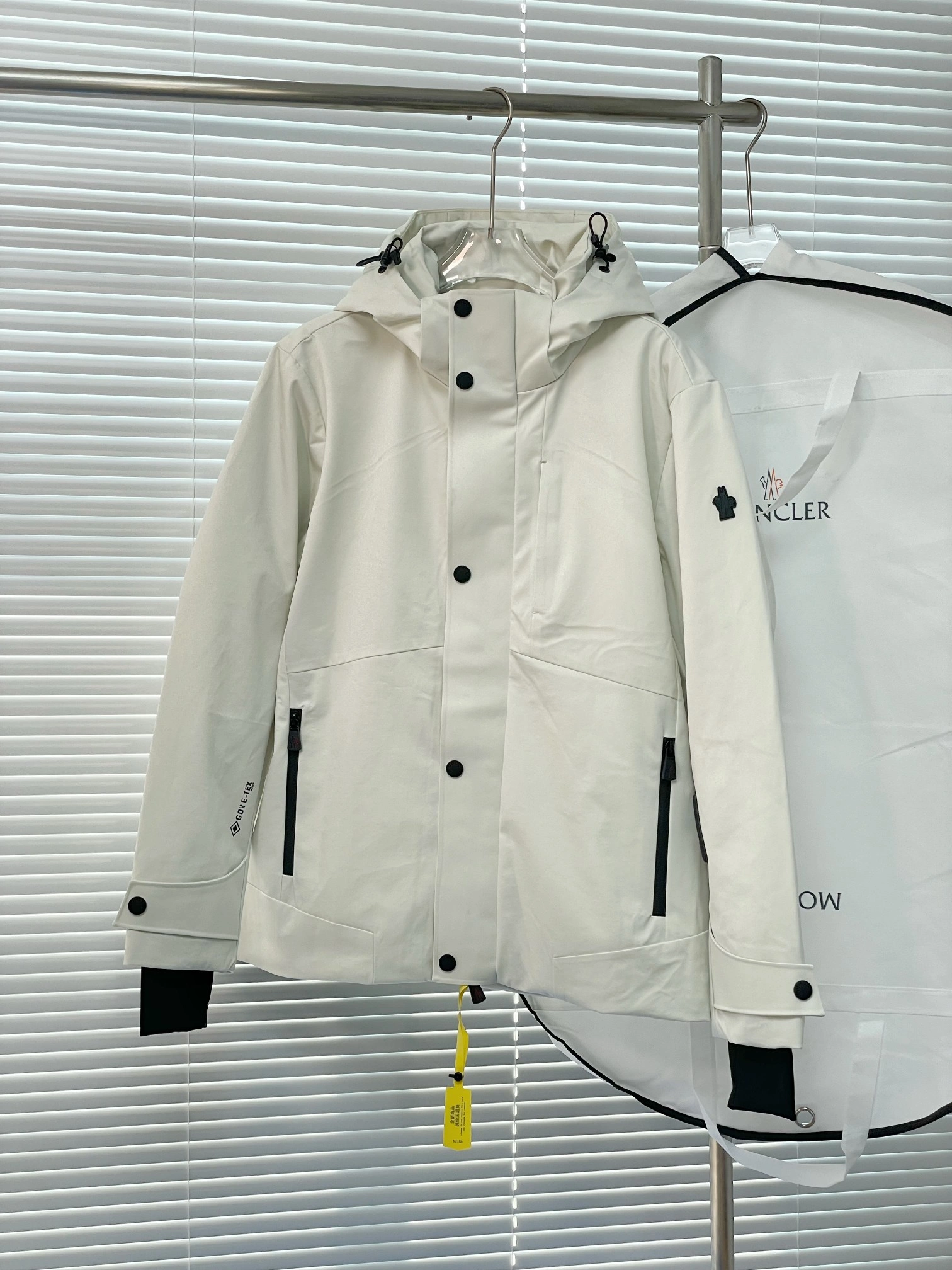 Moncler Down Jackets Functional 145269