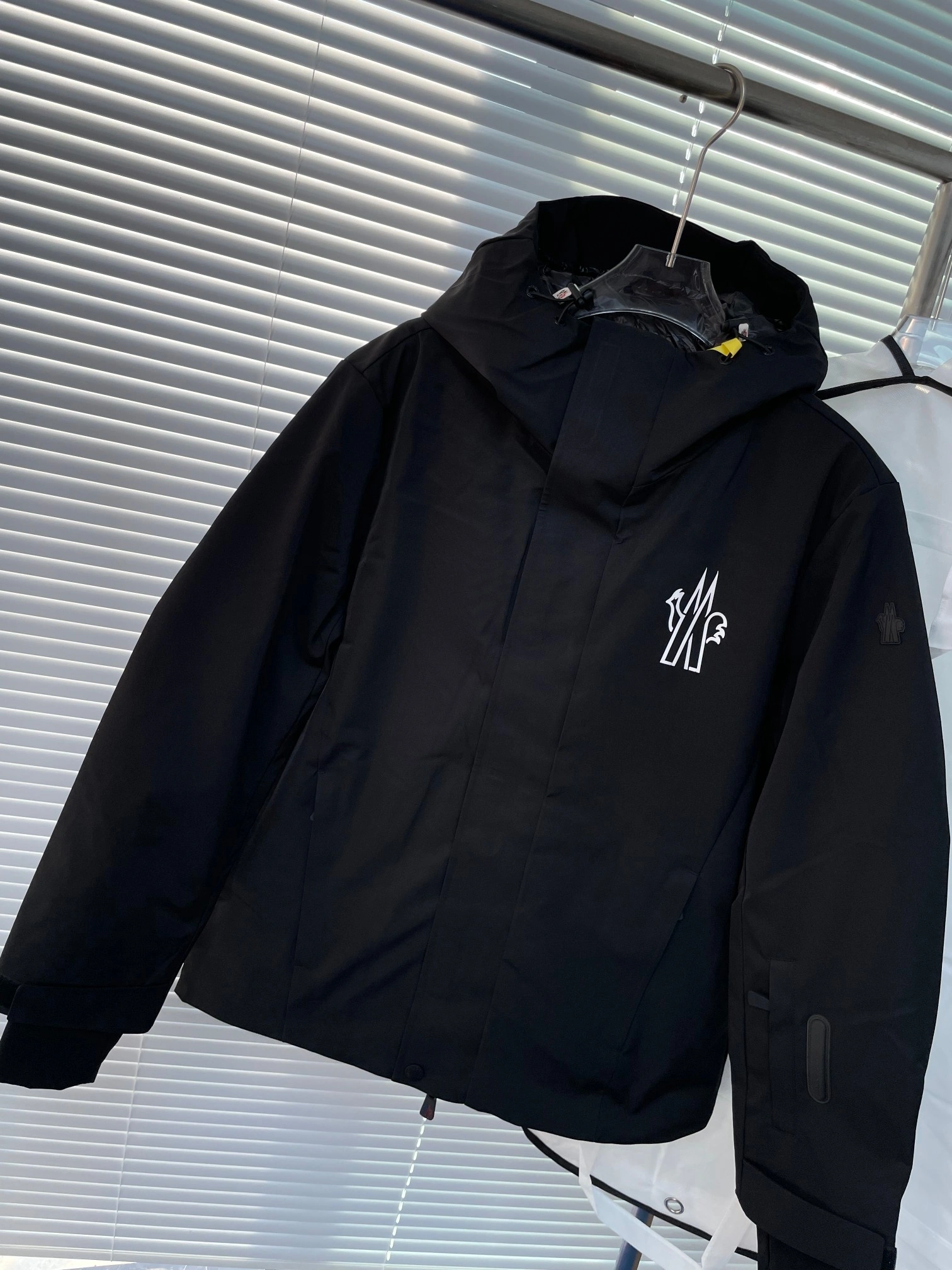 Breathable Moncler Down Jackets 145275