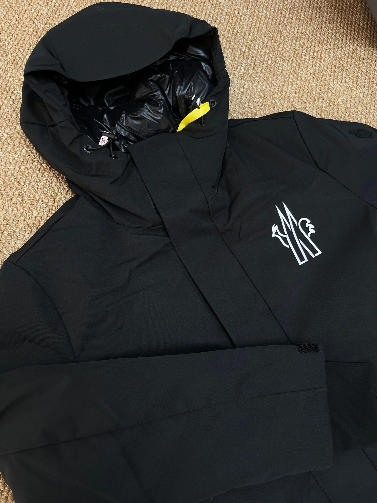 Breathable Moncler Down Jackets 145275