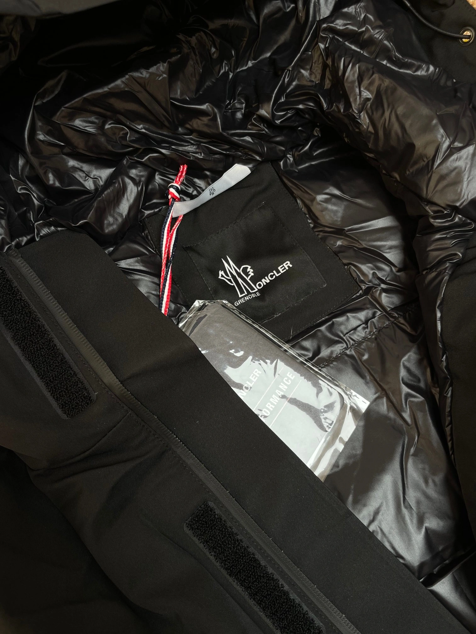 Breathable Moncler Down Jackets 145275