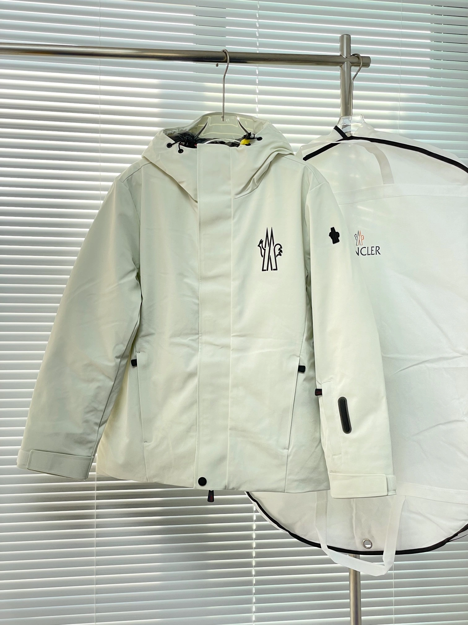 Soft Moncler Down Jackets 145292
