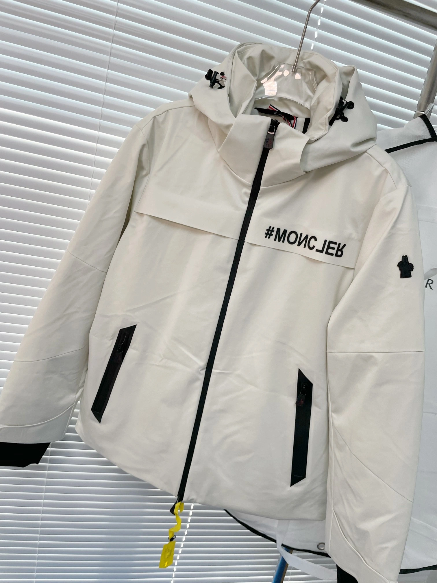 Moncler Down Jackets Comfortable 145288