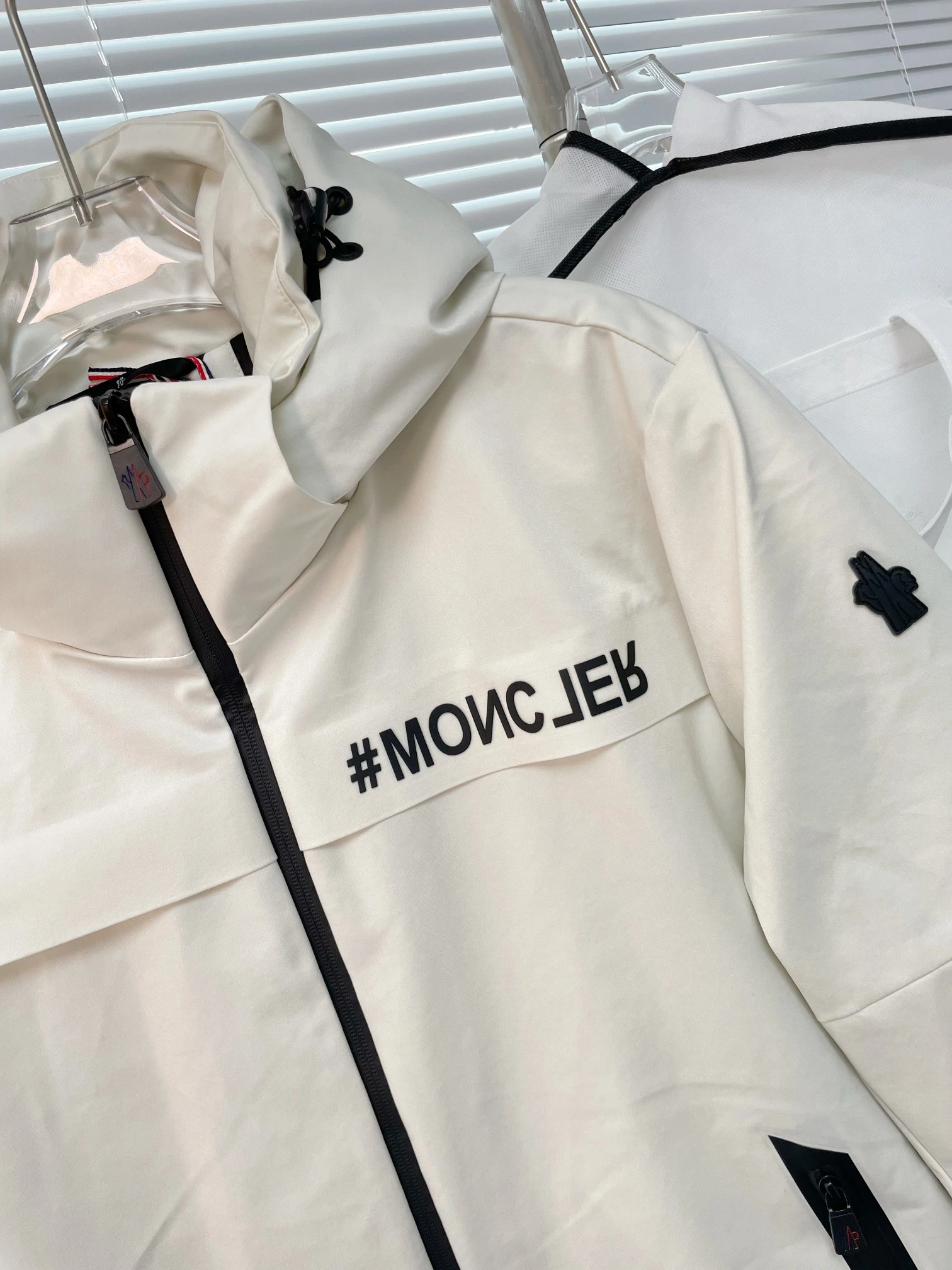 Moncler Down Jackets Comfortable 145288